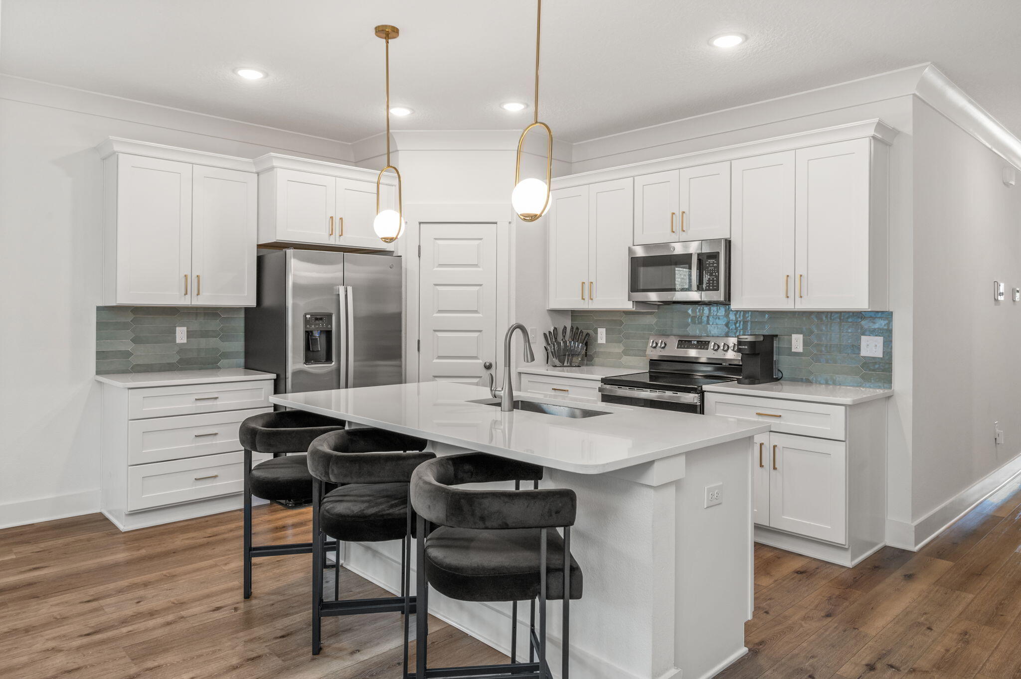 Cedar Ave - Residential