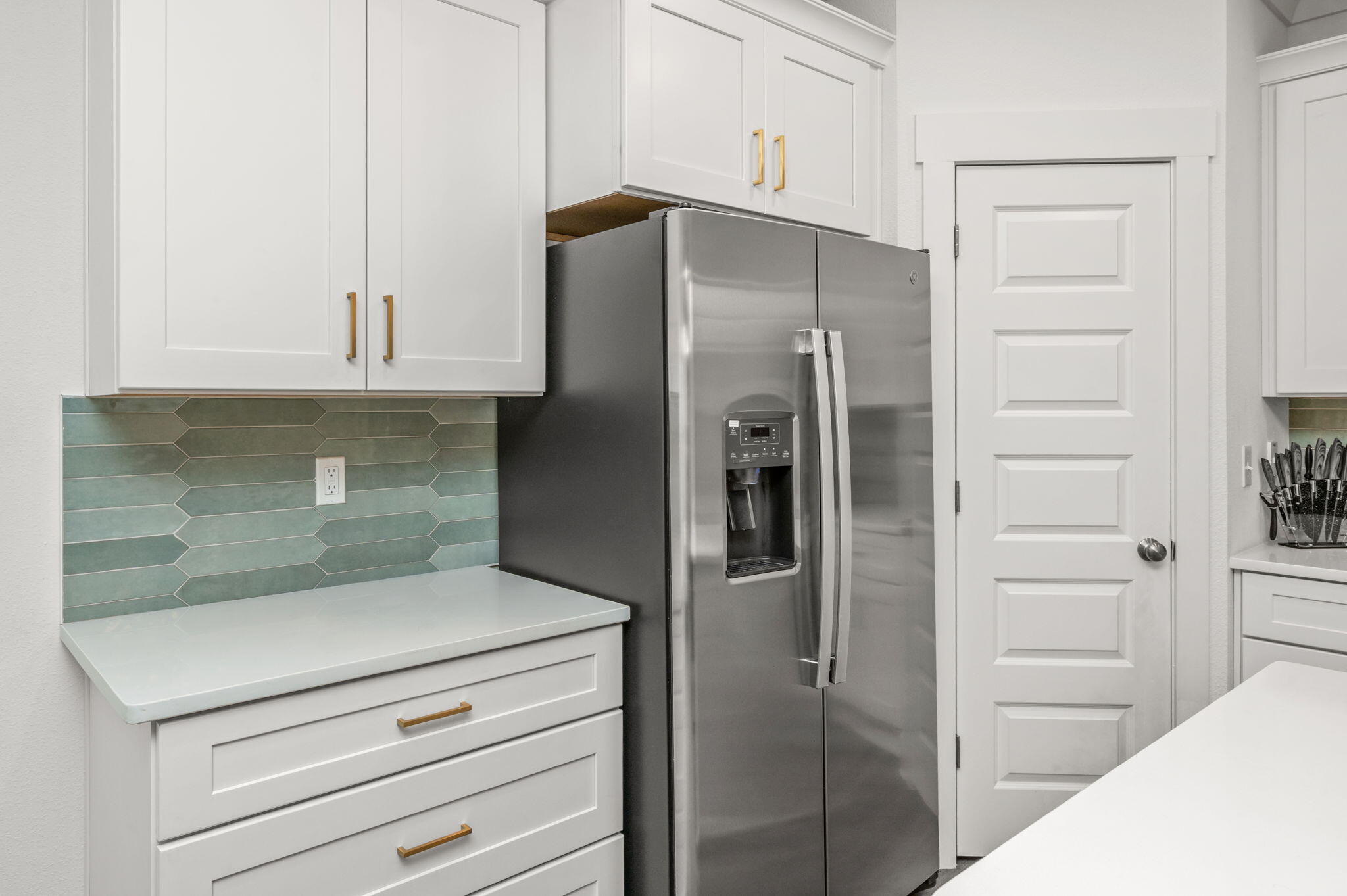 Cedar Ave - Residential