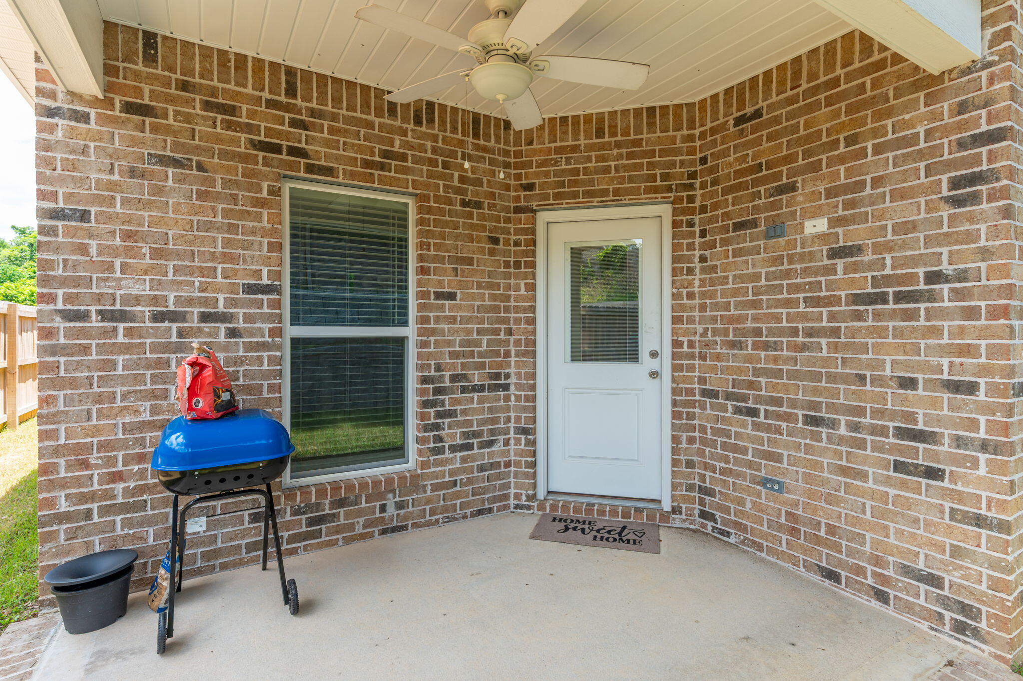 Cedar Ave - Residential
