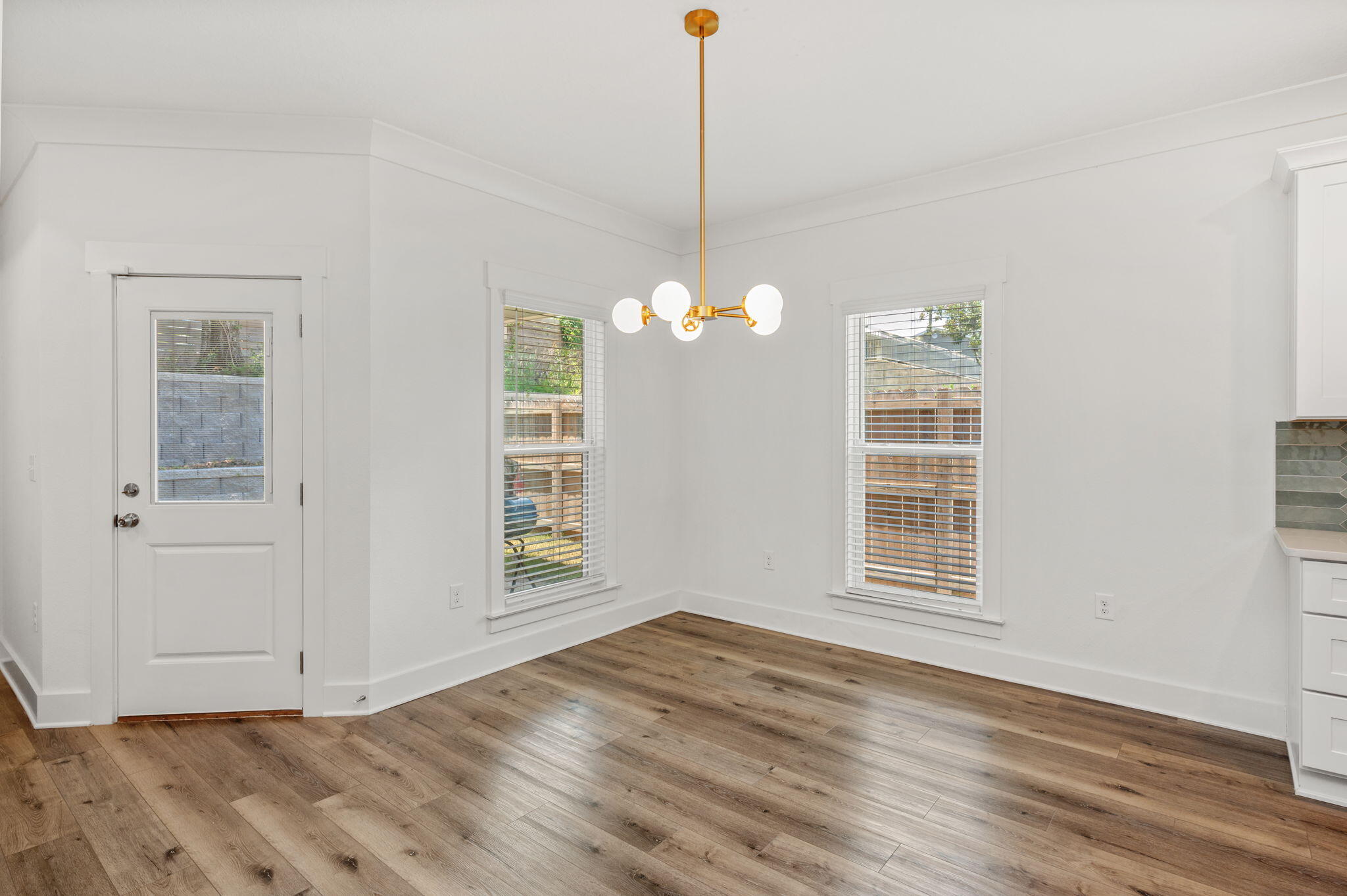 Cedar Ave - Residential