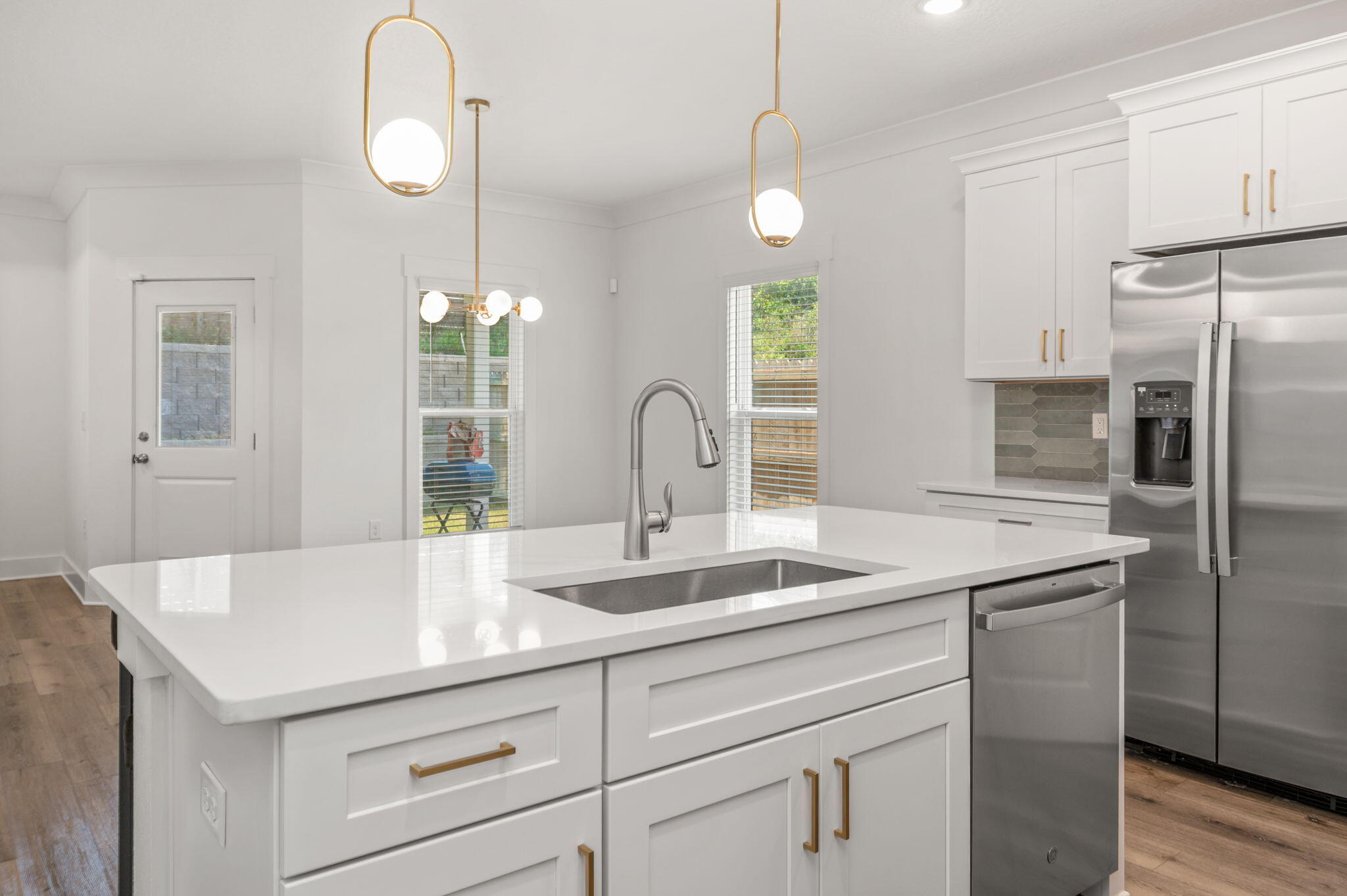 Cedar Ave - Residential