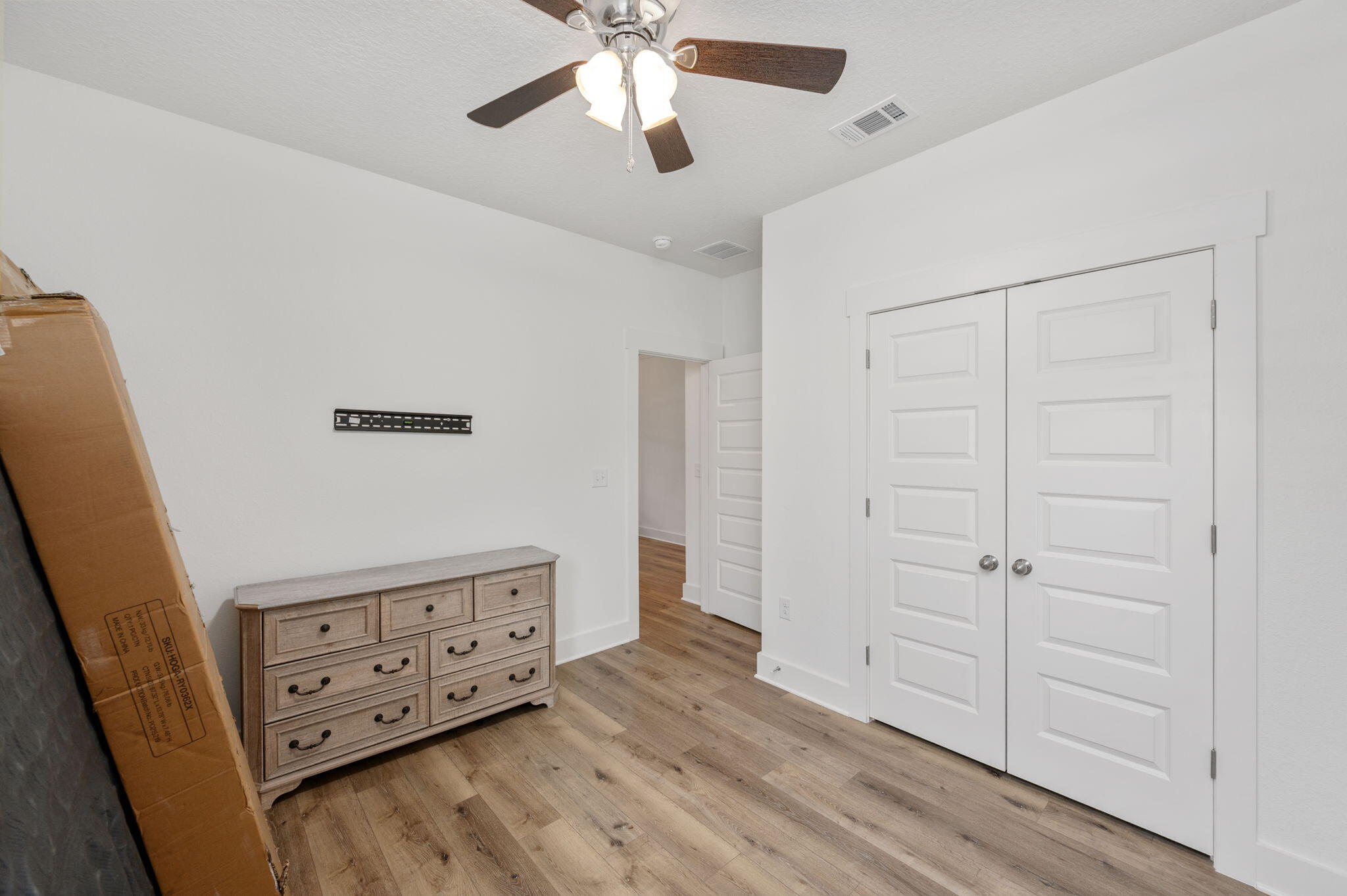 Cedar Ave - Residential