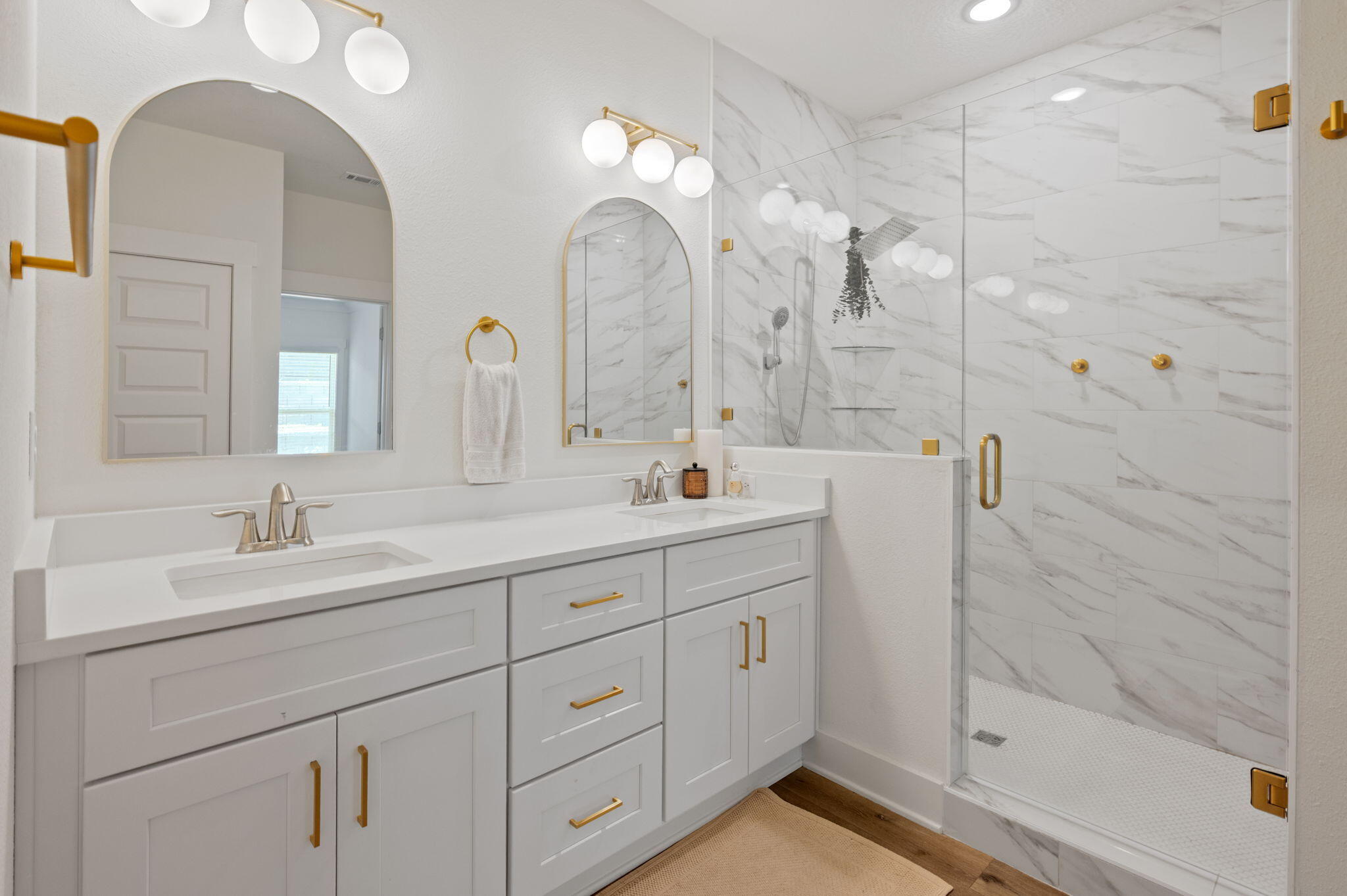 Cedar Ave - Residential