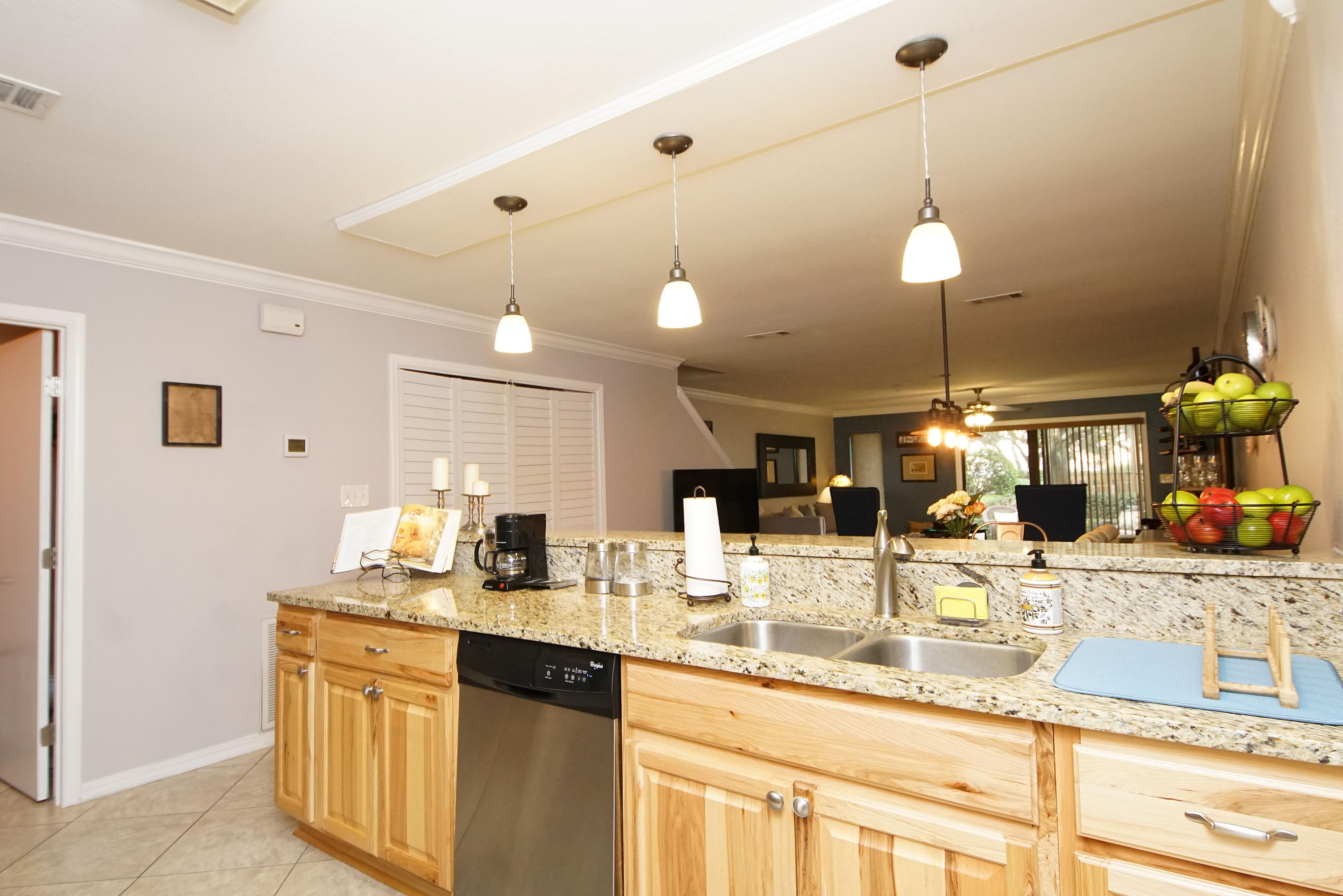 MAGNOLIA BAY CLUB - Residential