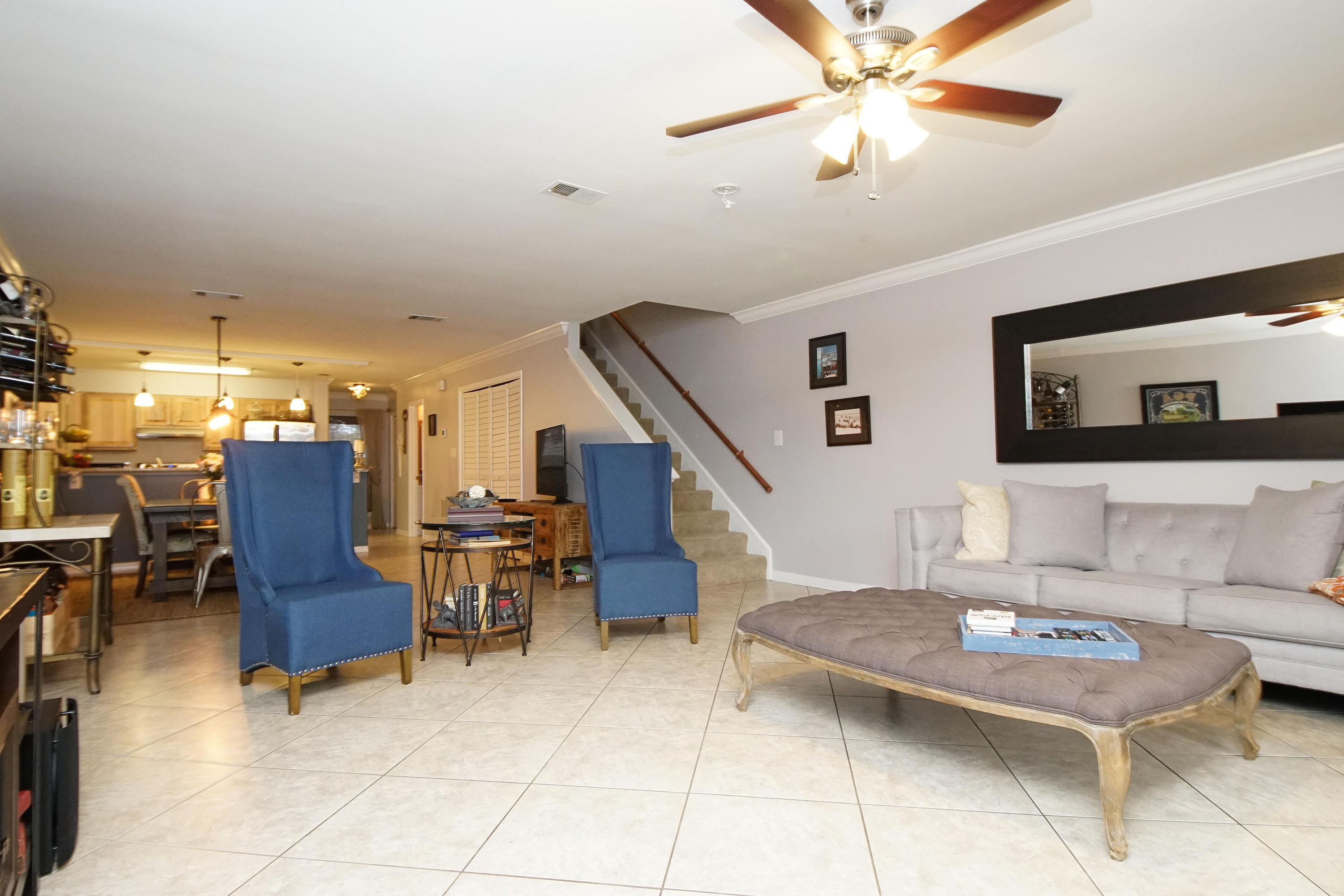 MAGNOLIA BAY CLUB - Residential