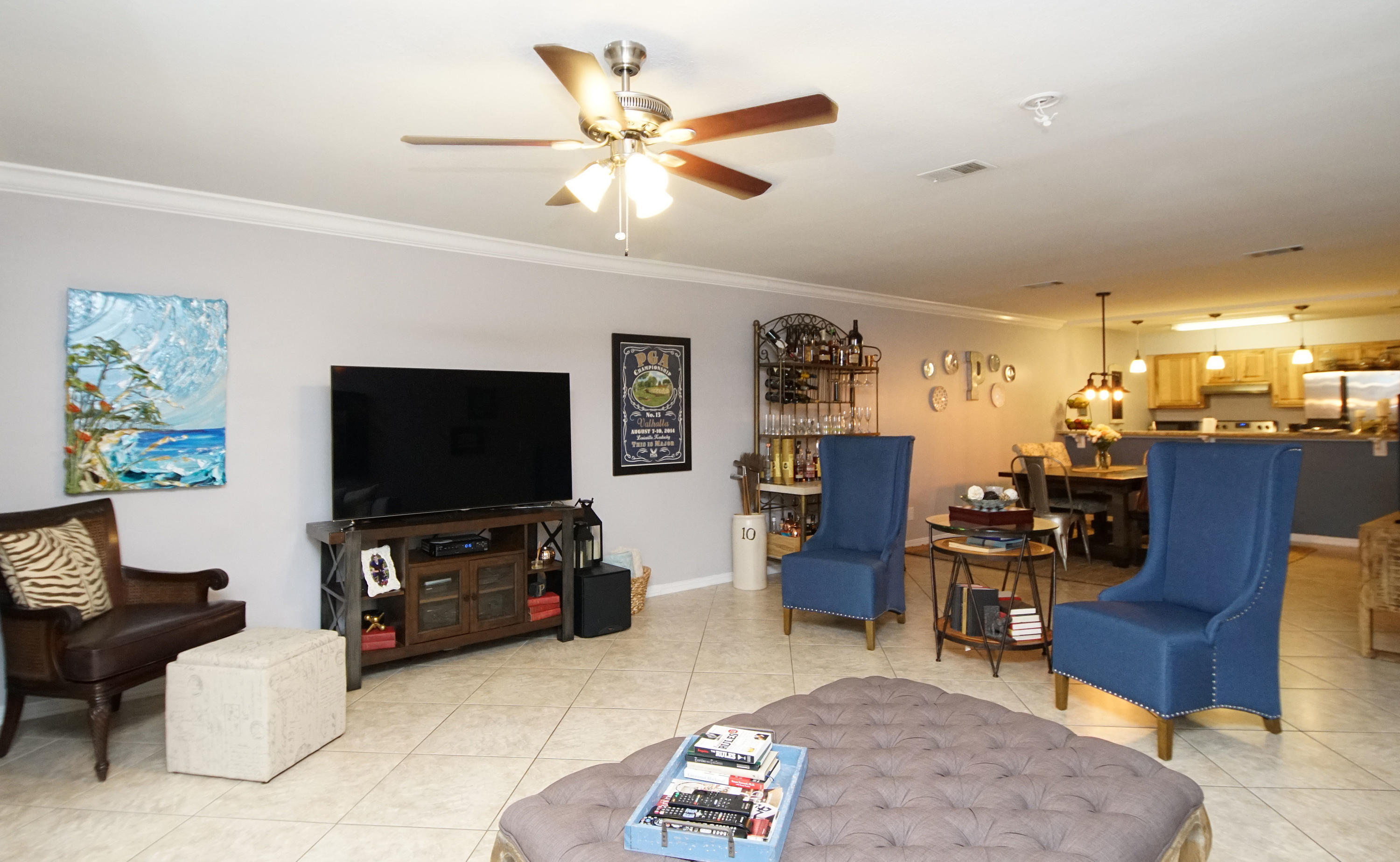 MAGNOLIA BAY CLUB - Residential