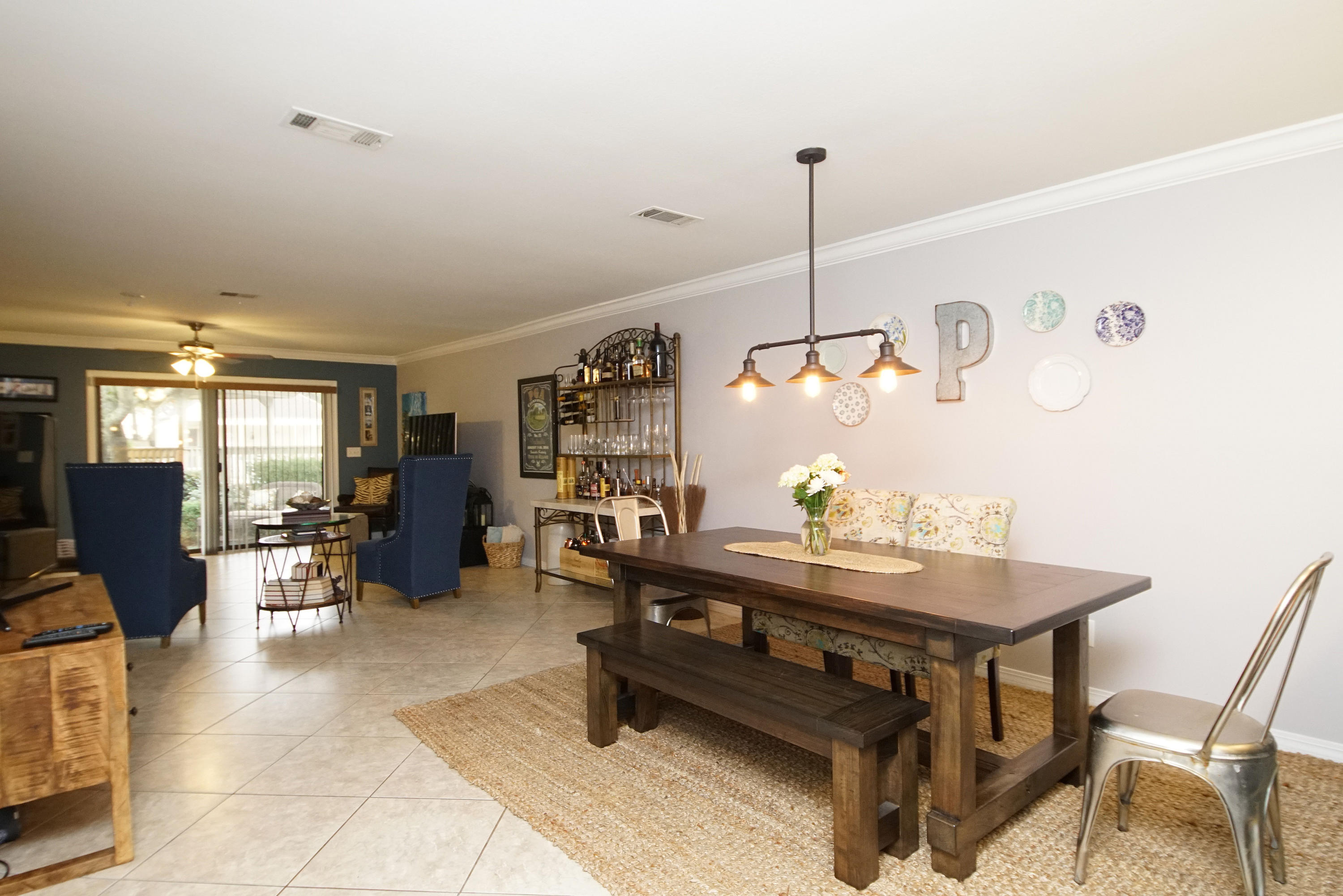 MAGNOLIA BAY CLUB - Residential