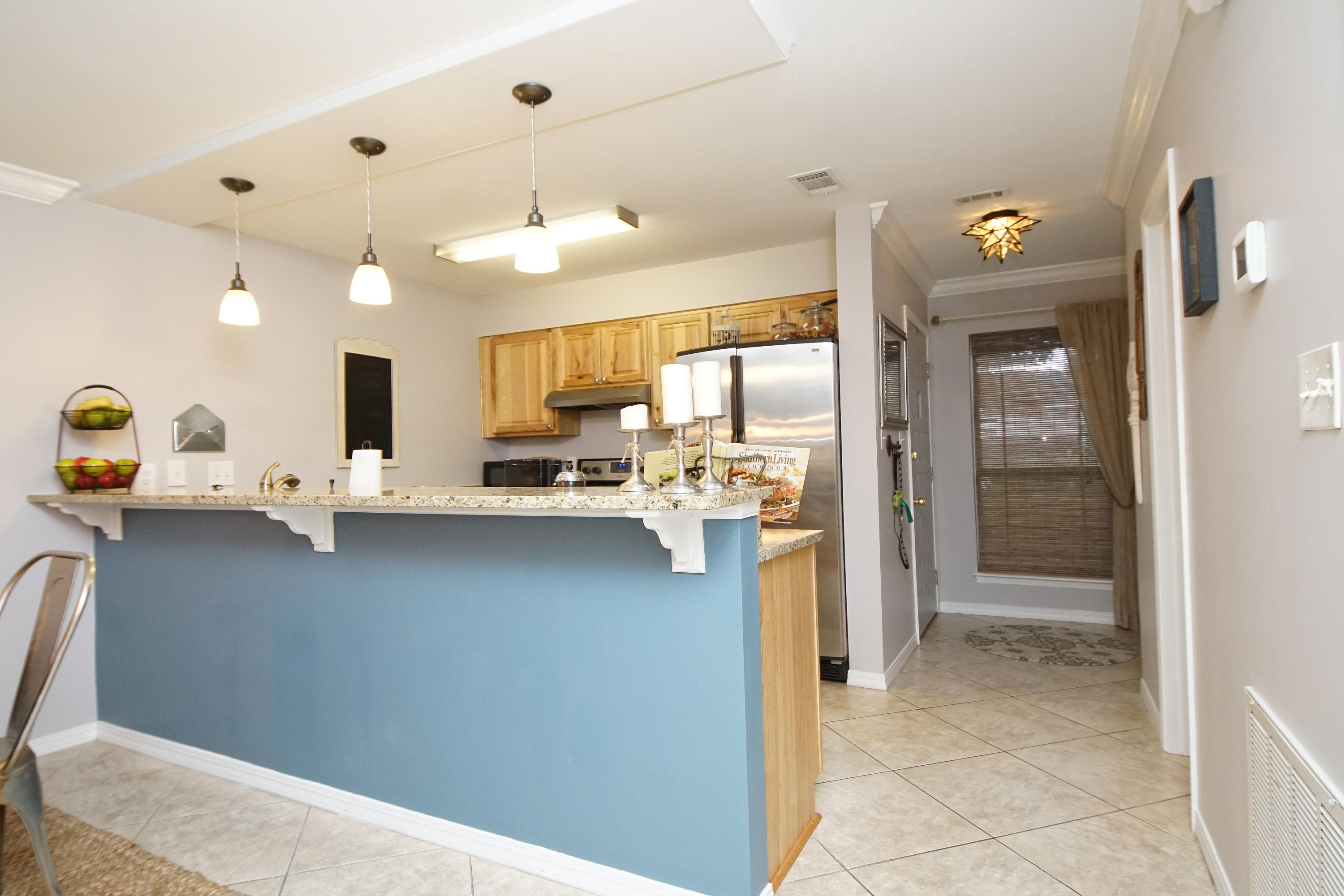 MAGNOLIA BAY CLUB - Residential