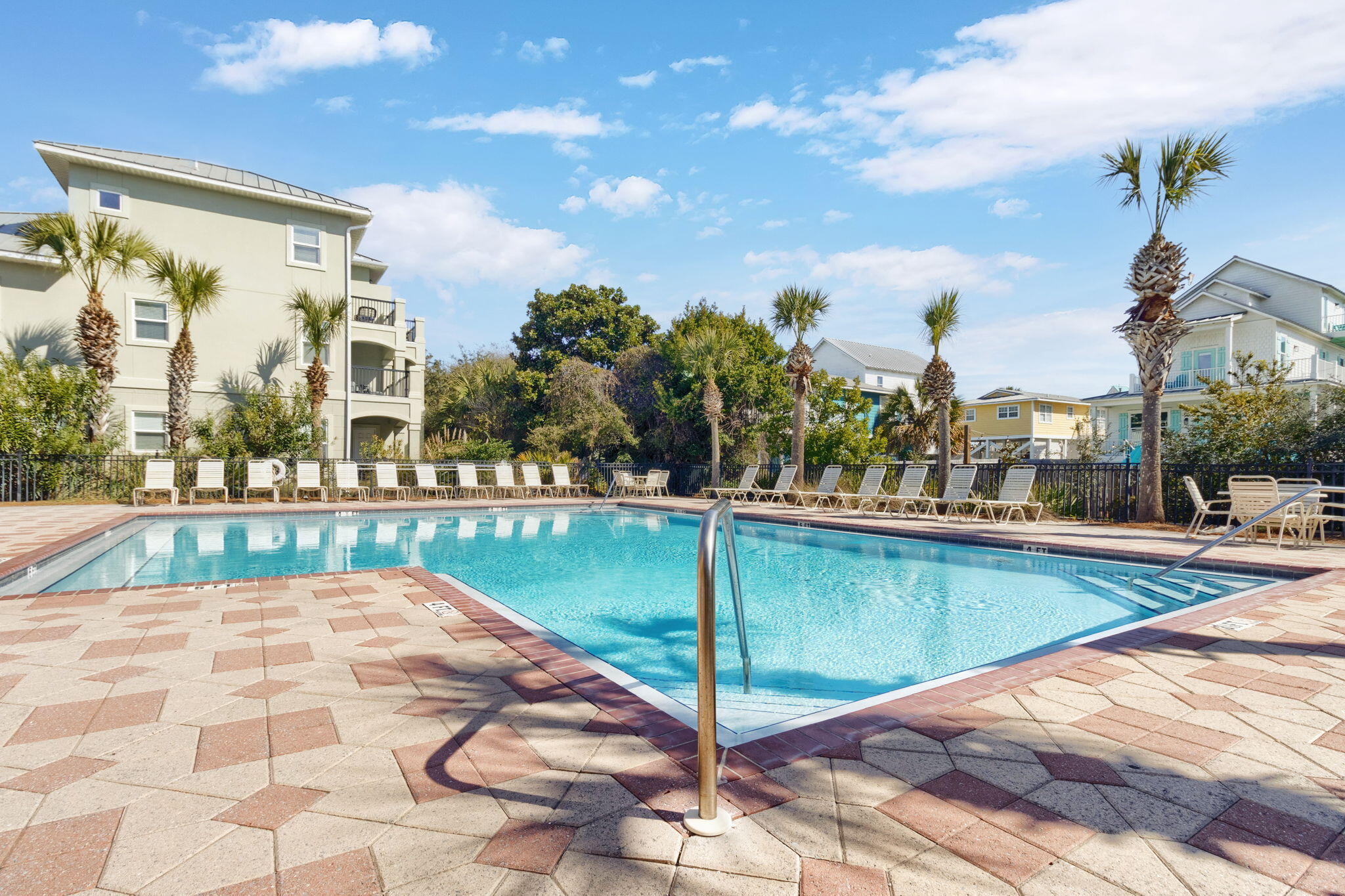 MIRAMAR BEACH VILLAS - Residential