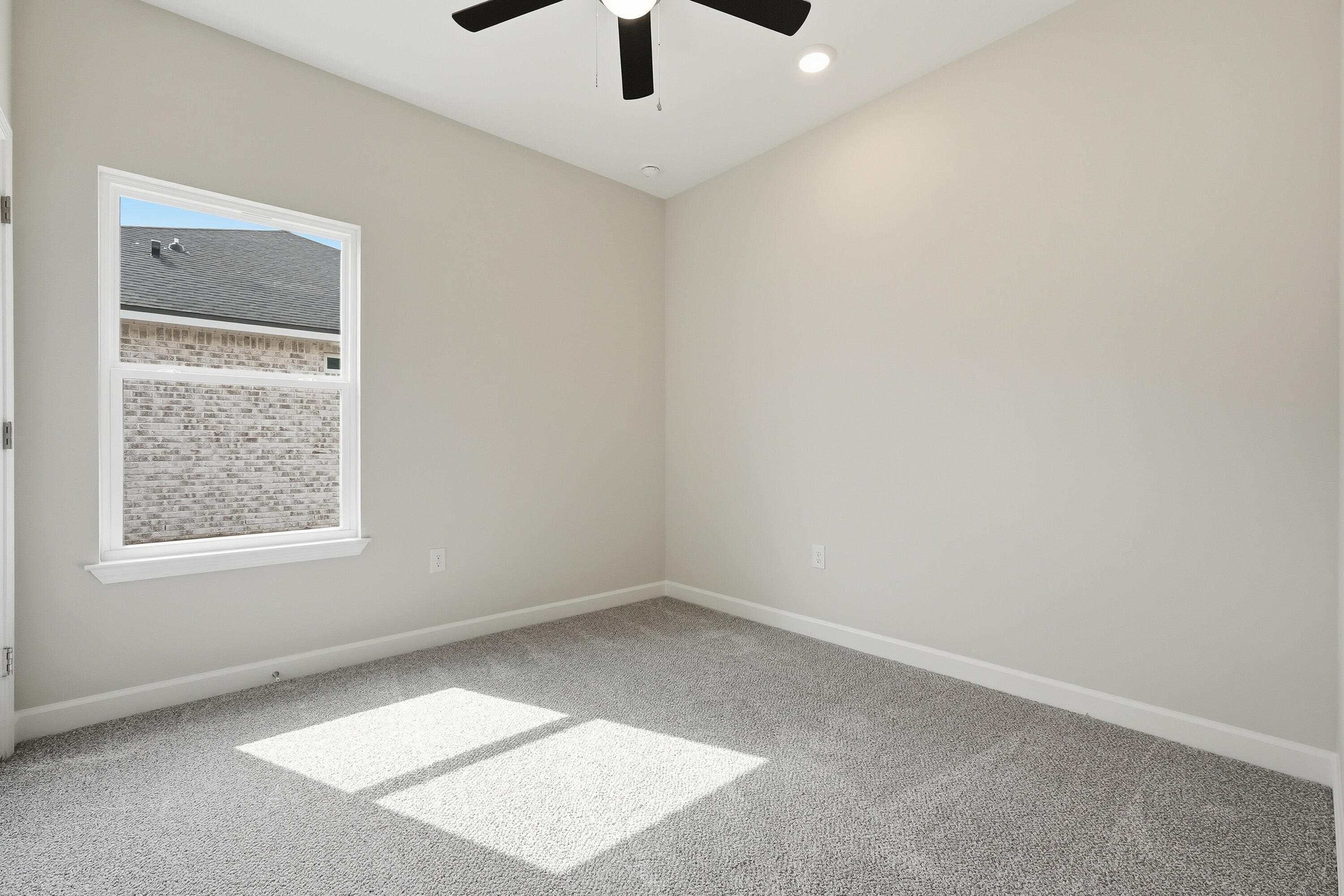 COUNTRY BREEZE EST - Residential