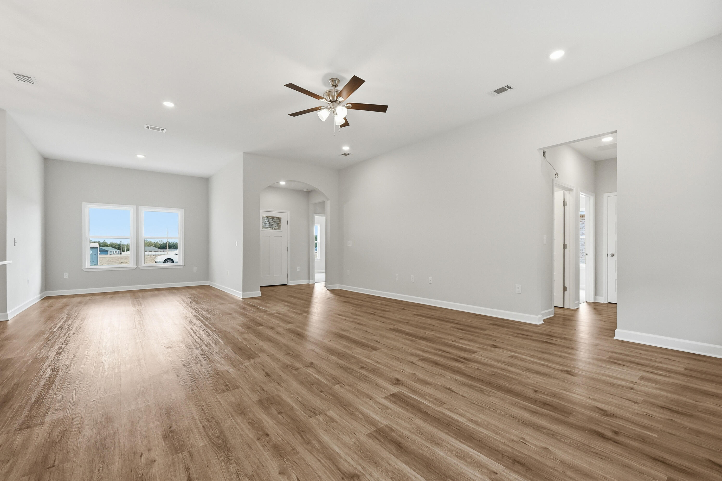 COUNTRY BREEZE EST - Residential
