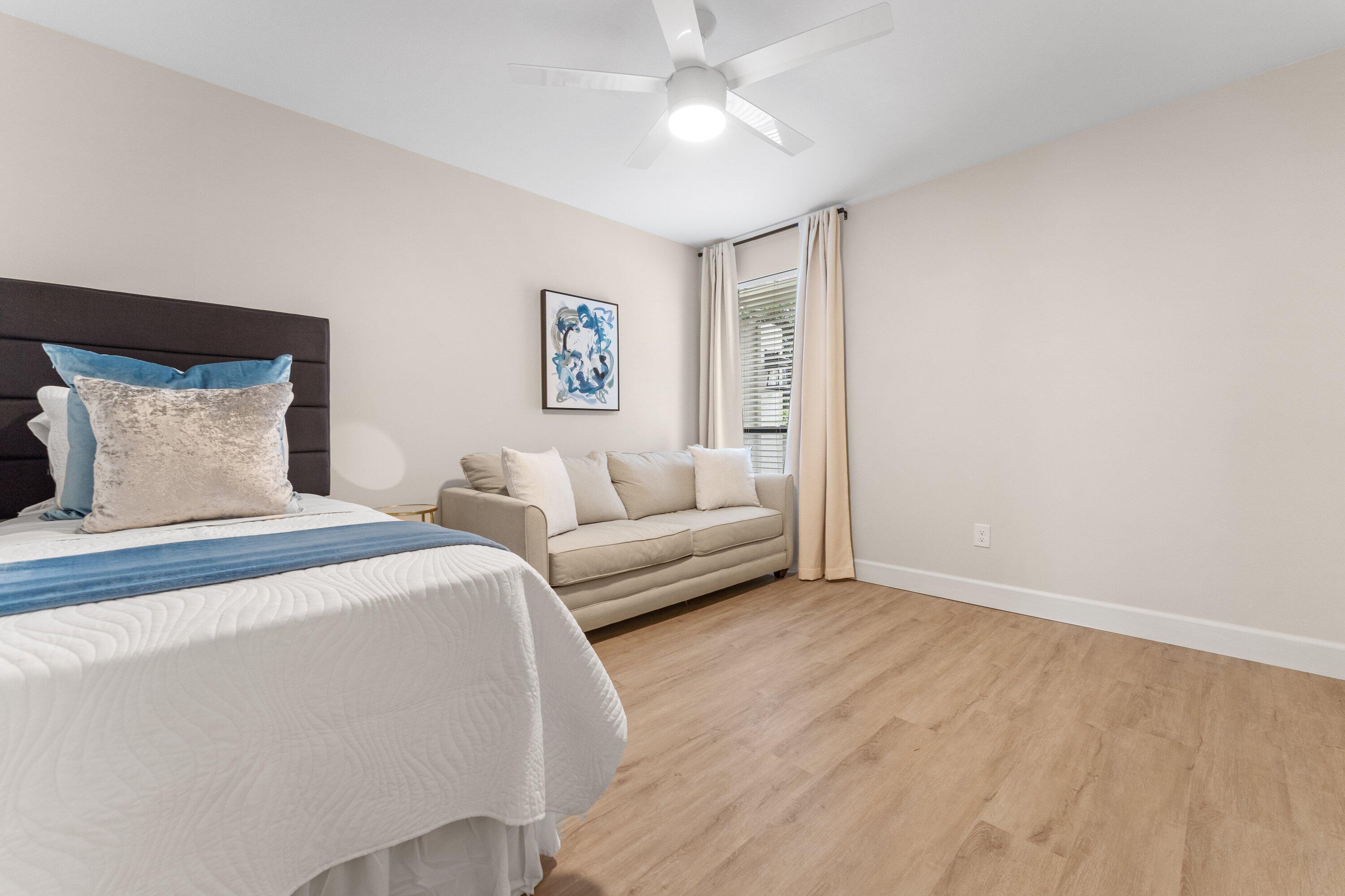LINKSIDE VILLAGE UNIT 1 - Residential