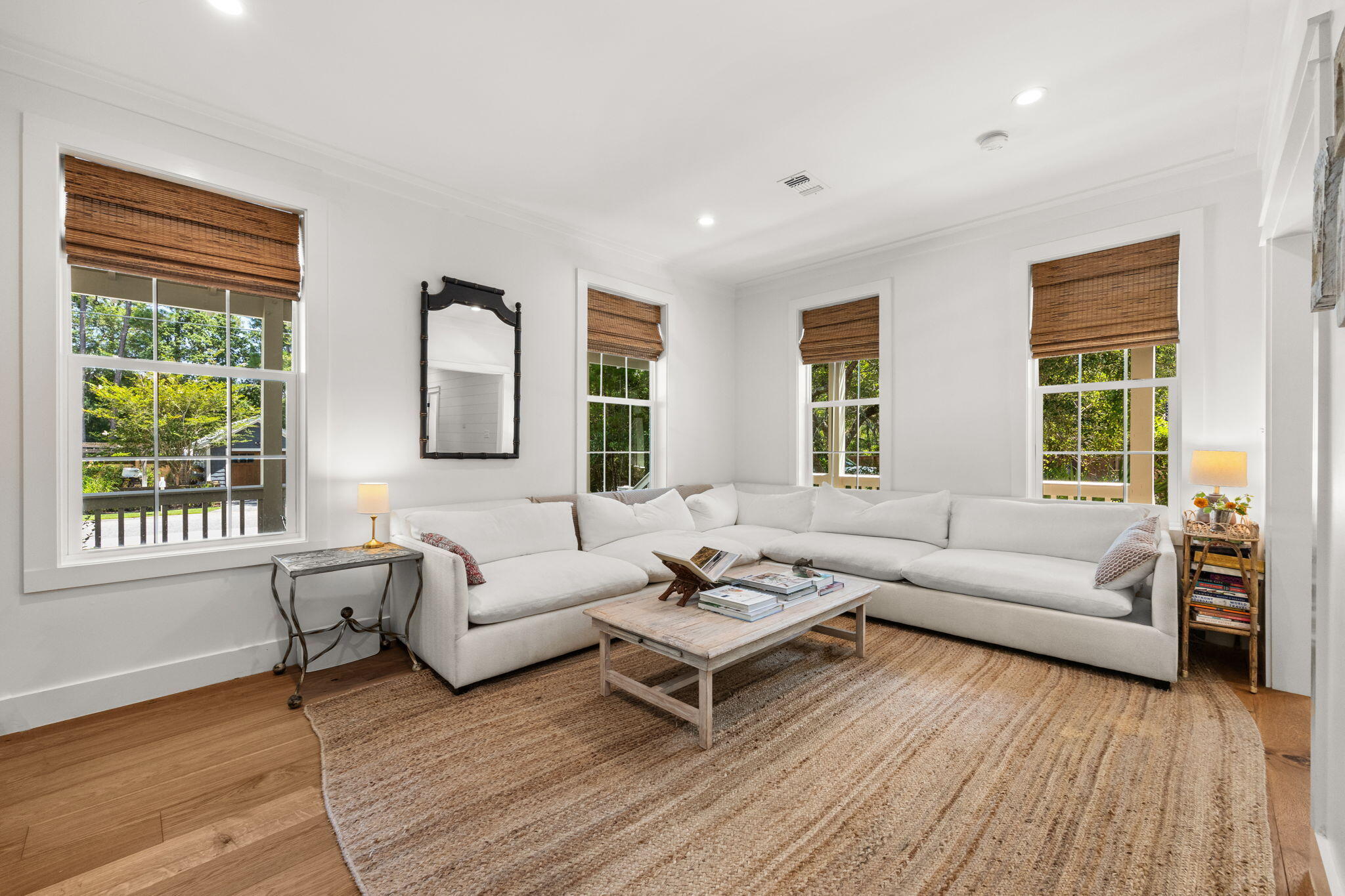 MAGNOLIA BEACH - Residential