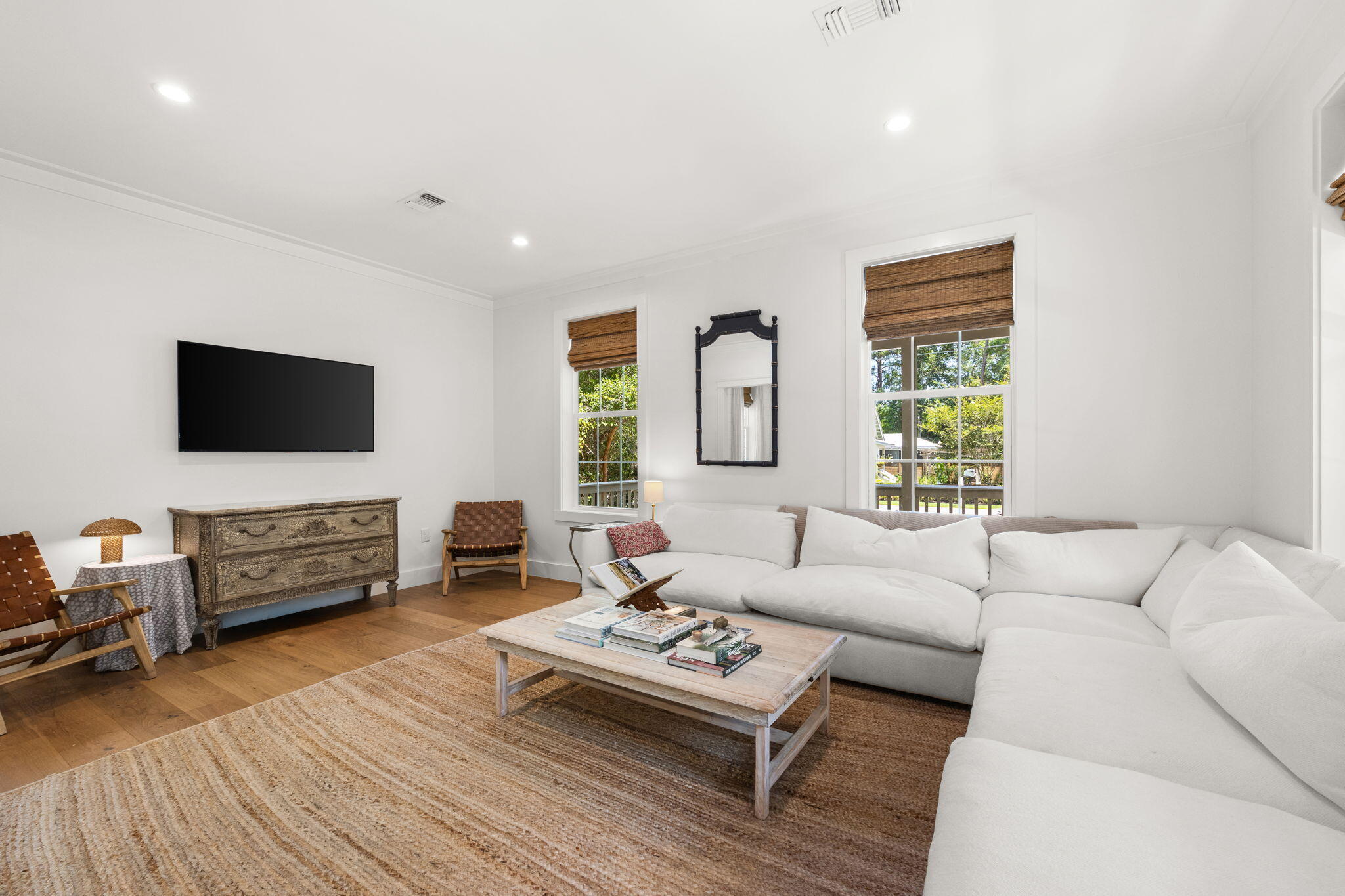 MAGNOLIA BEACH - Residential