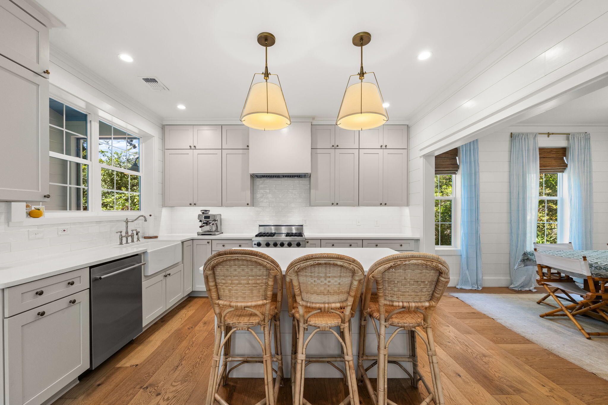 MAGNOLIA BEACH - Residential