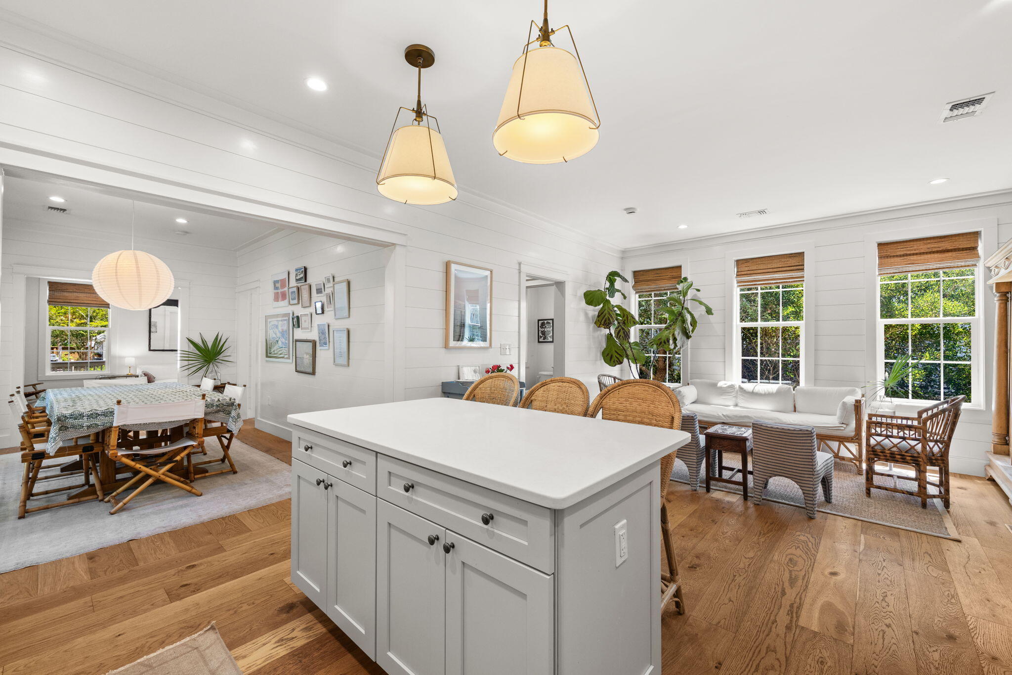 MAGNOLIA BEACH - Residential