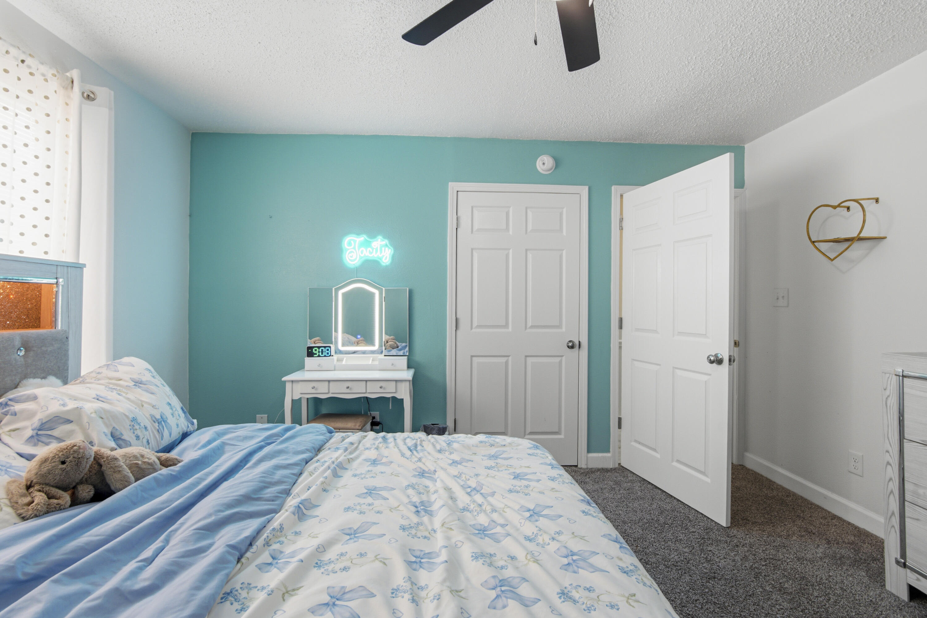 OAKWOOD HILLS - Residential