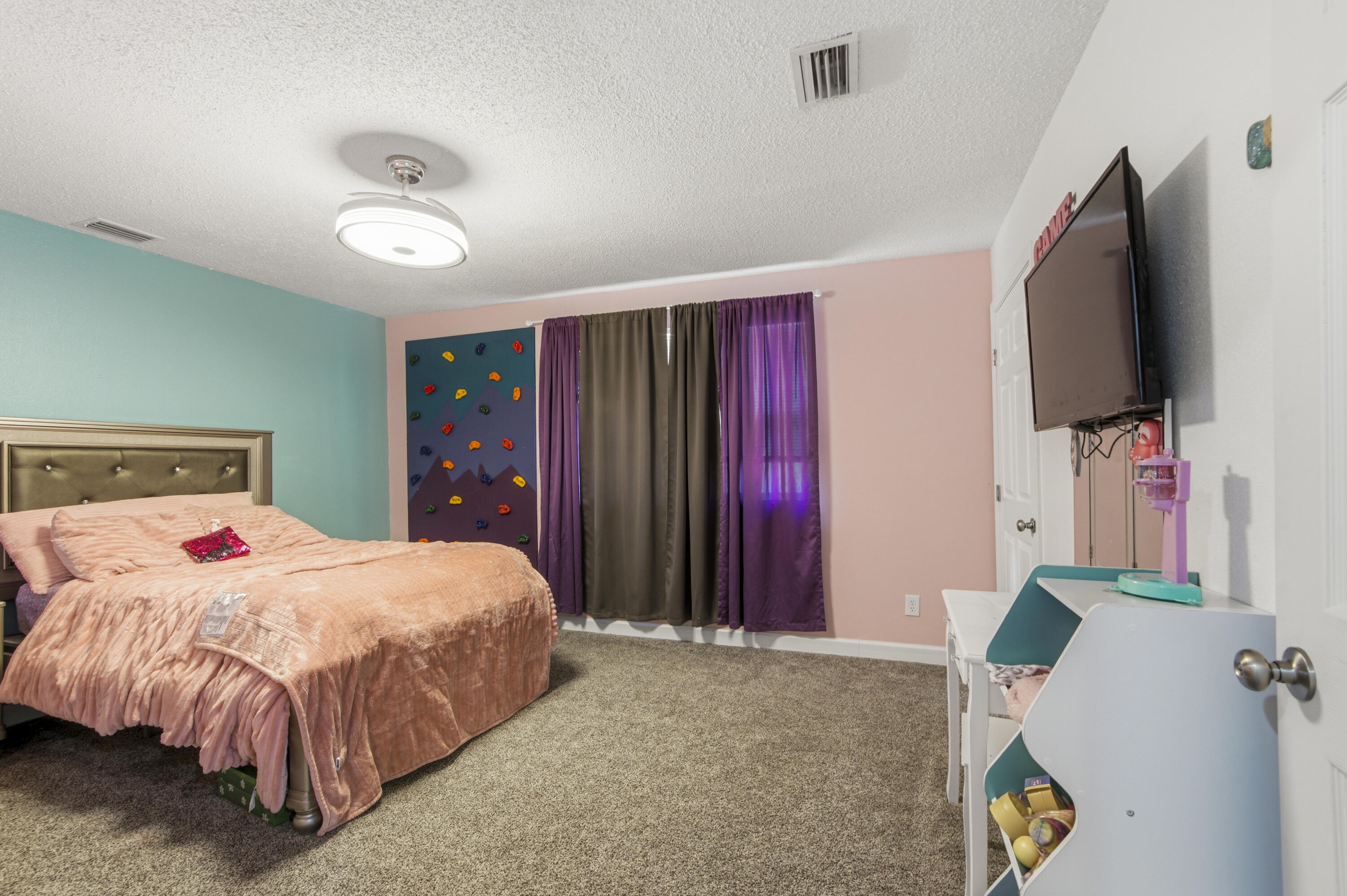 OAKWOOD HILLS - Residential