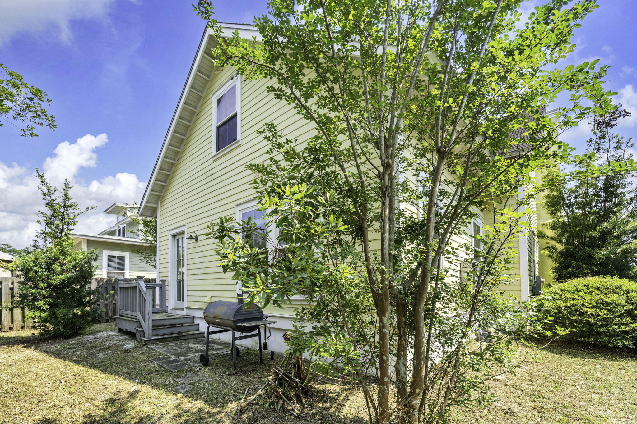 HARRISON'S WALK - Residential