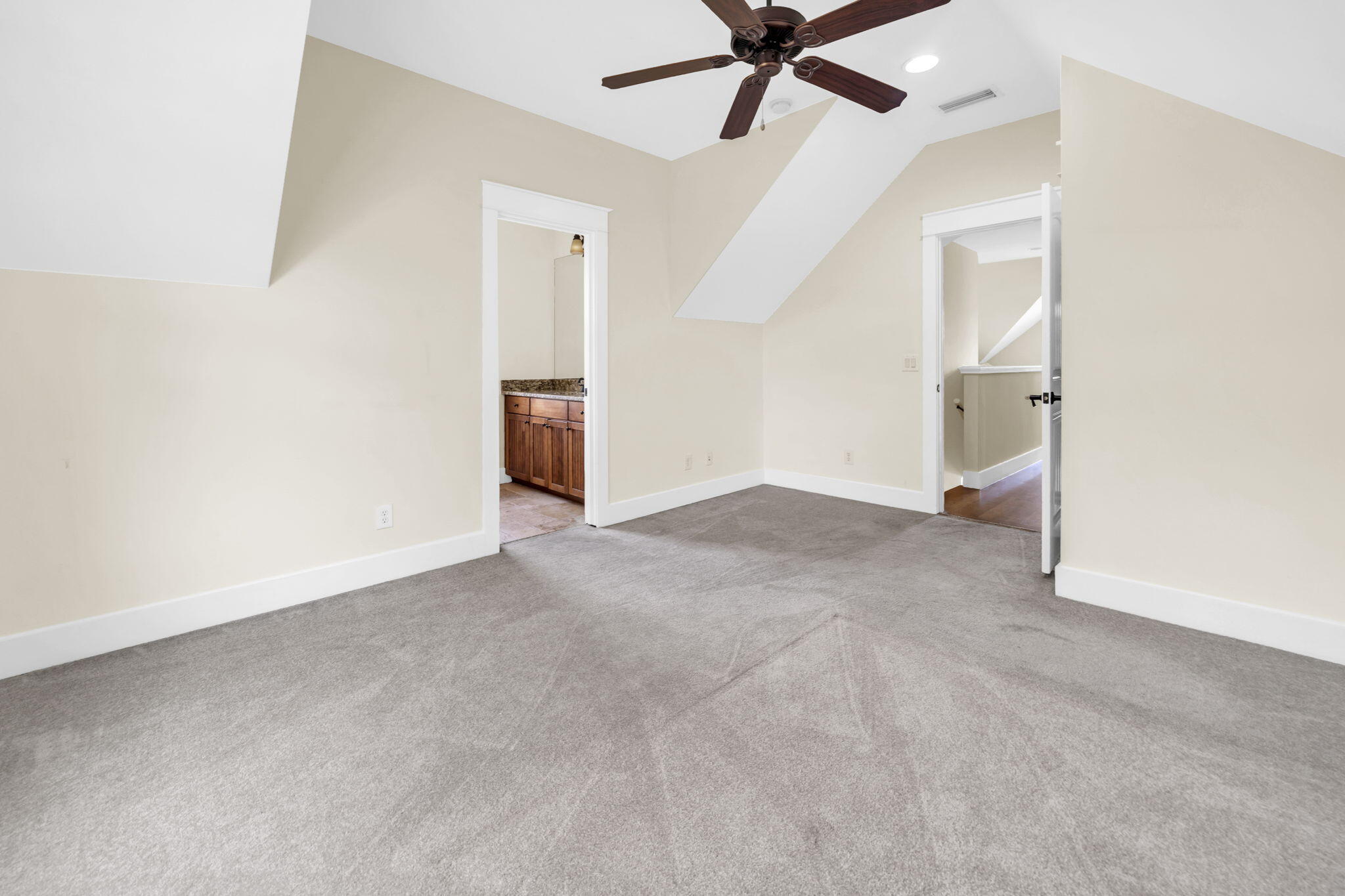 HARRISON'S WALK - Residential