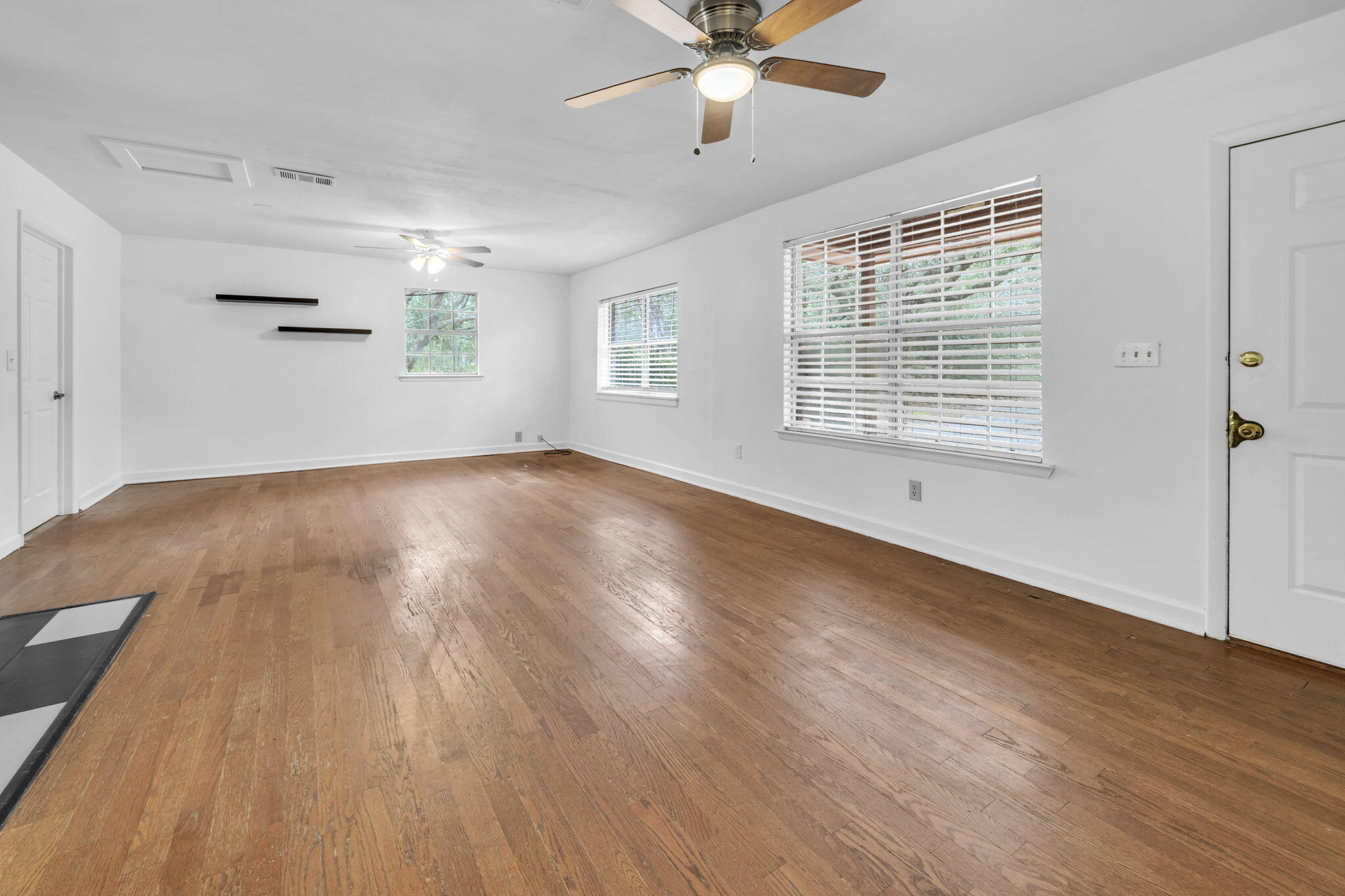 1020 PINETREE RD - Residential Lease