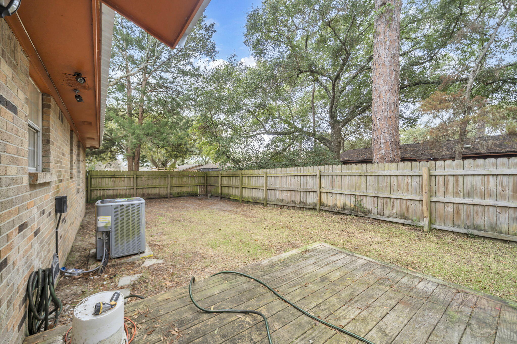 1020 PINETREE RD - Residential Lease