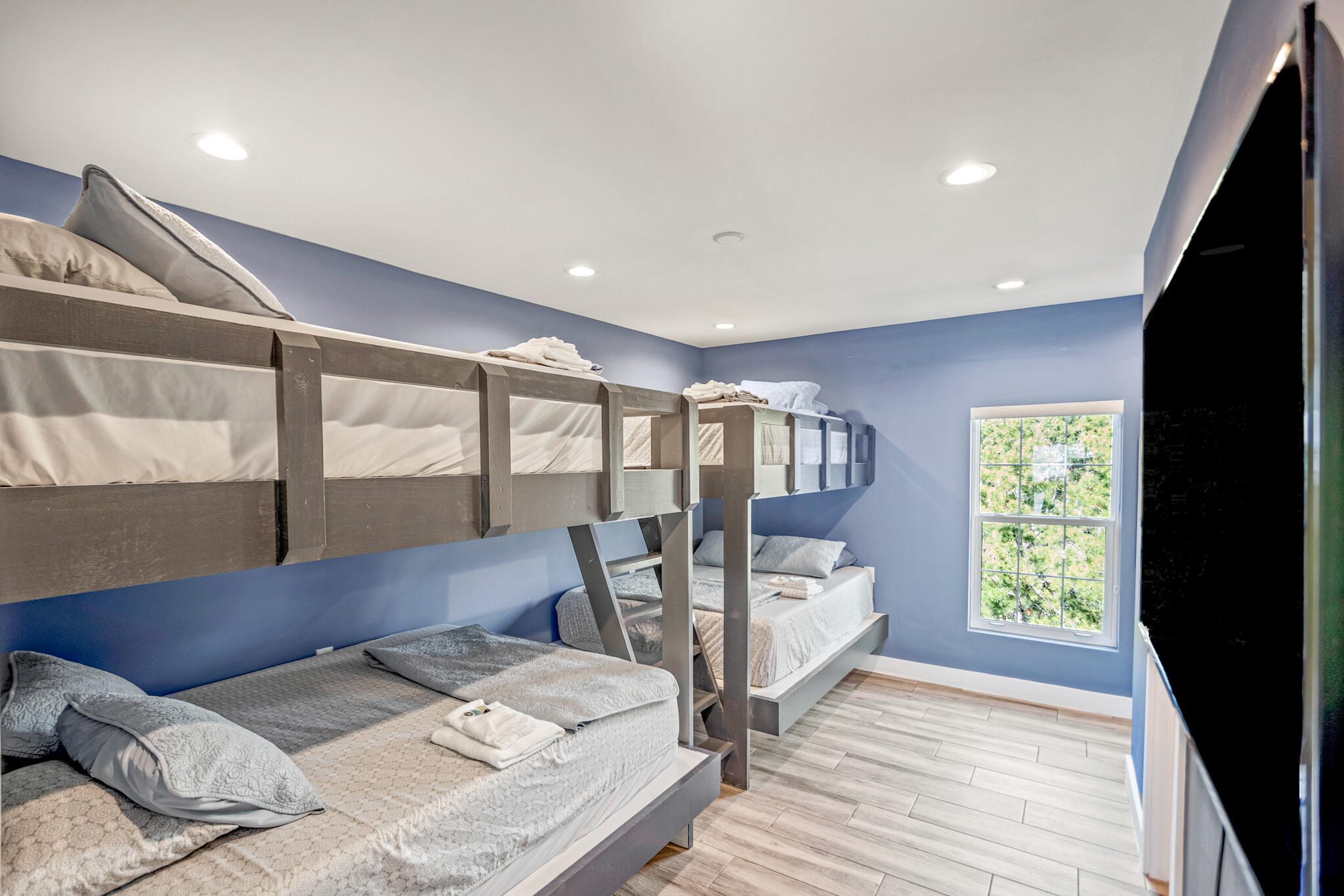 FRANGISTA BEACH 2ND ADDN - Residential