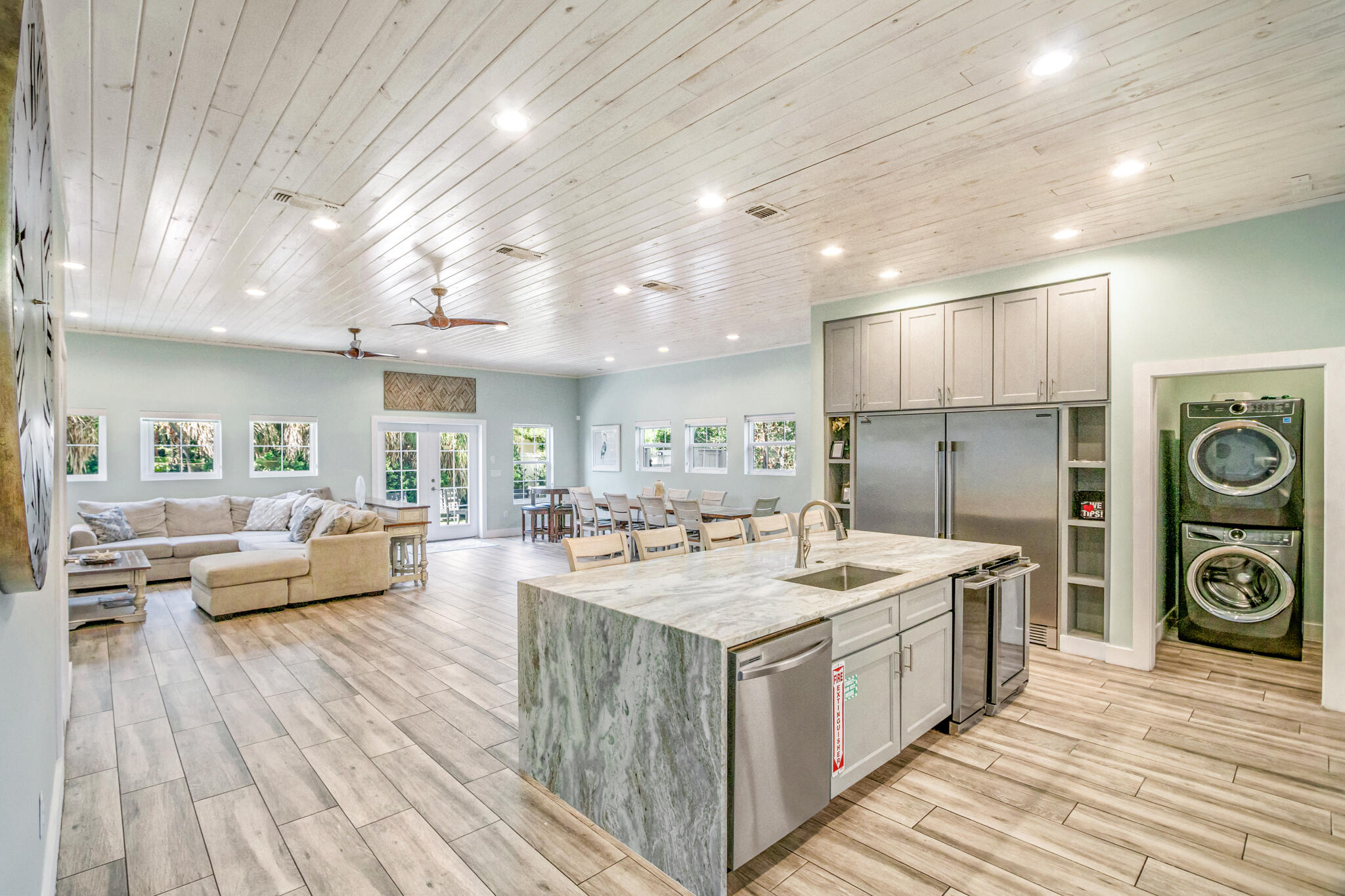 FRANGISTA BEACH 2ND ADDN - Residential