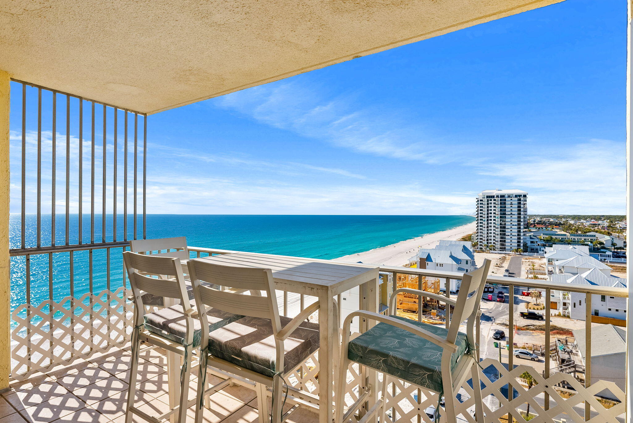 REGENCY TOWERS - Residential