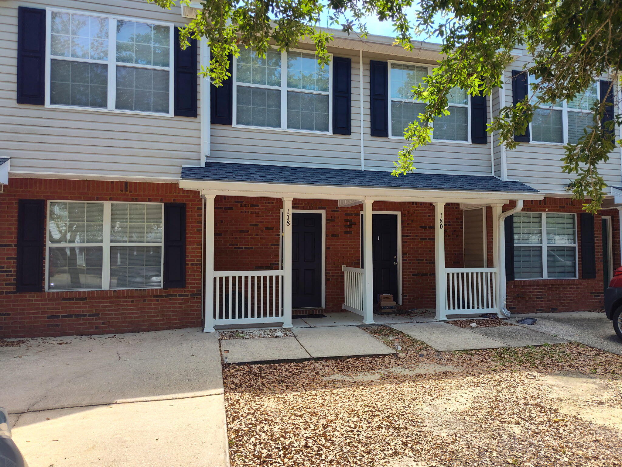 ROLLING PINES - Residential