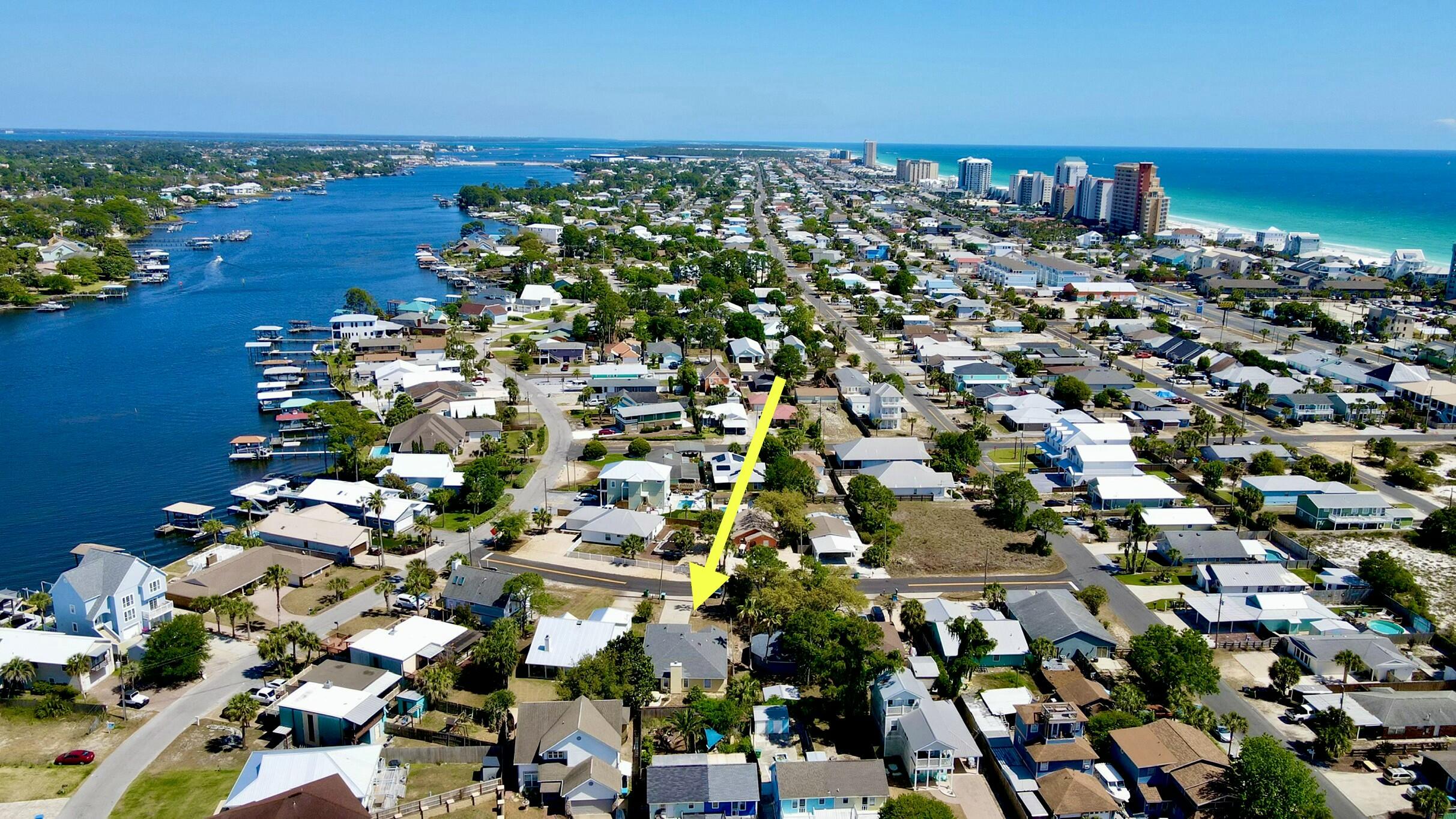 HOLIDAY BEACH UNIT 15 - Residential