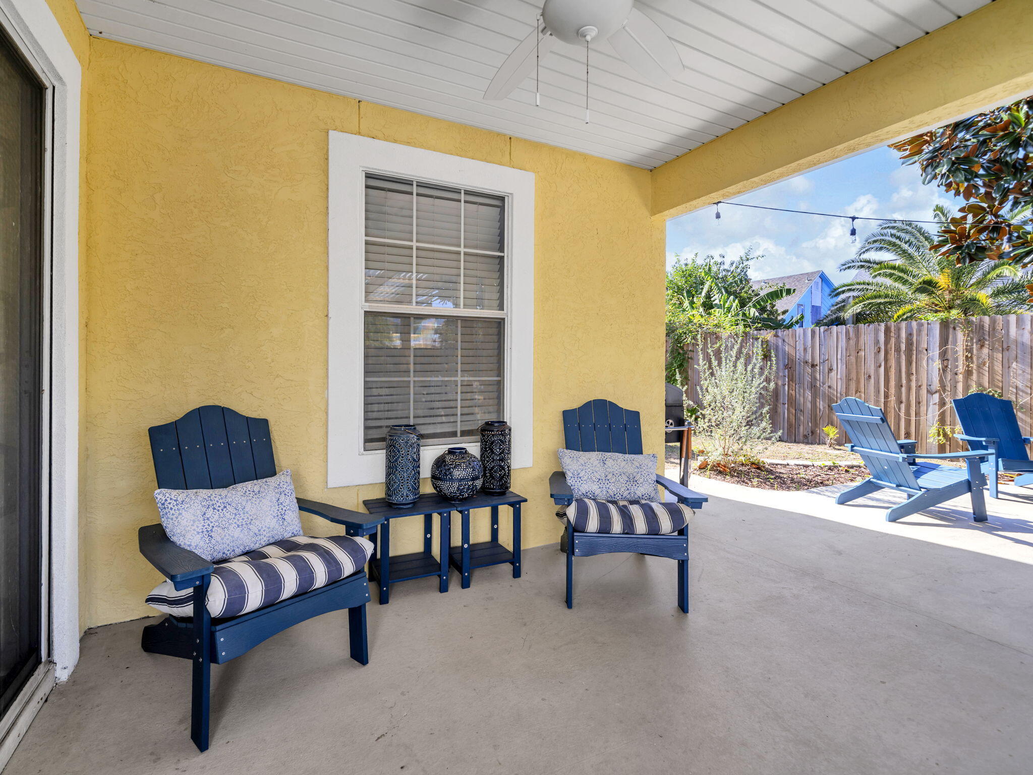 HOLIDAY BEACH UNIT 15 - Residential