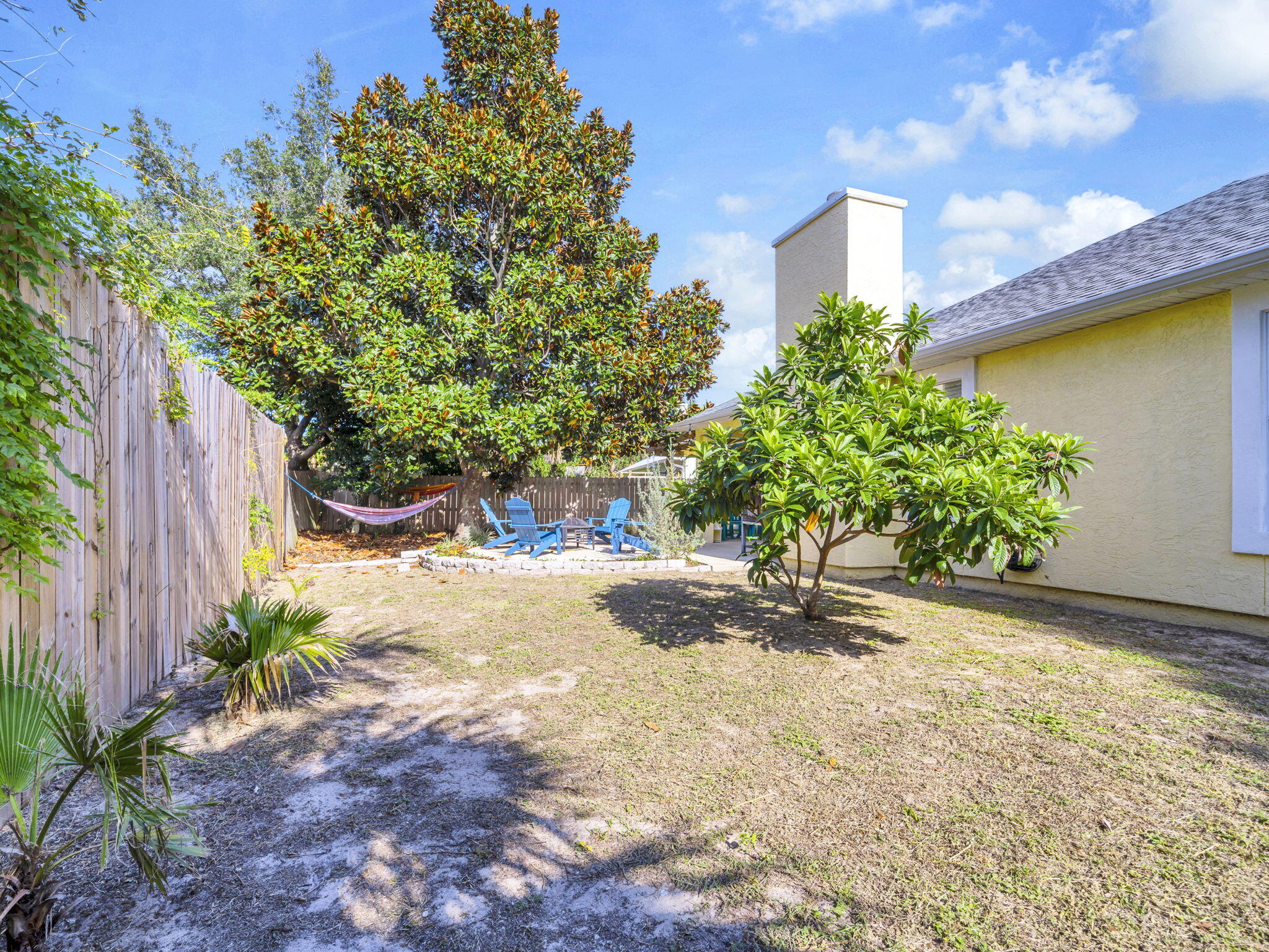 HOLIDAY BEACH UNIT 15 - Residential