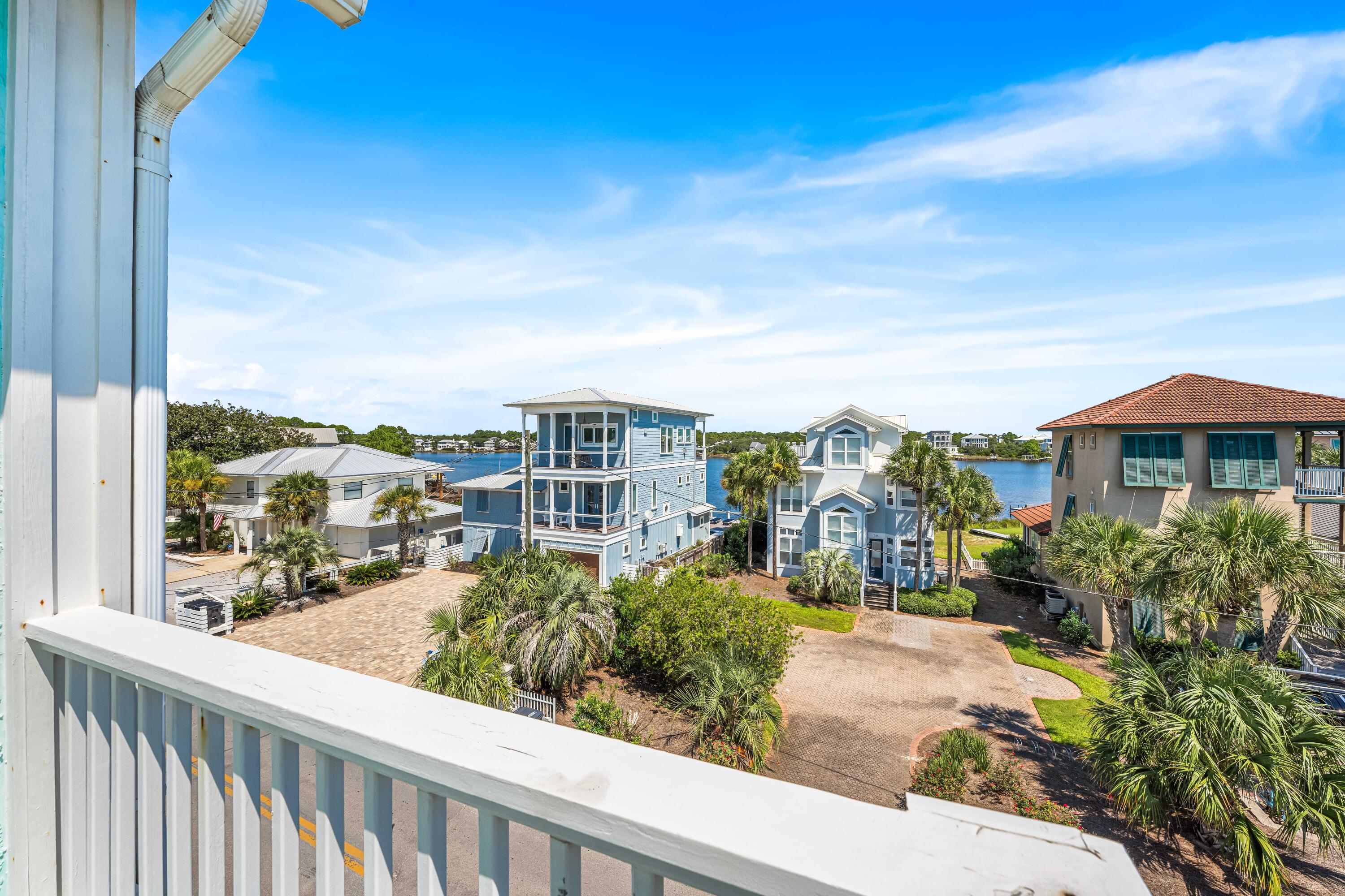 EASTERN LAKE ESTATES/SEAGROVE - Residential