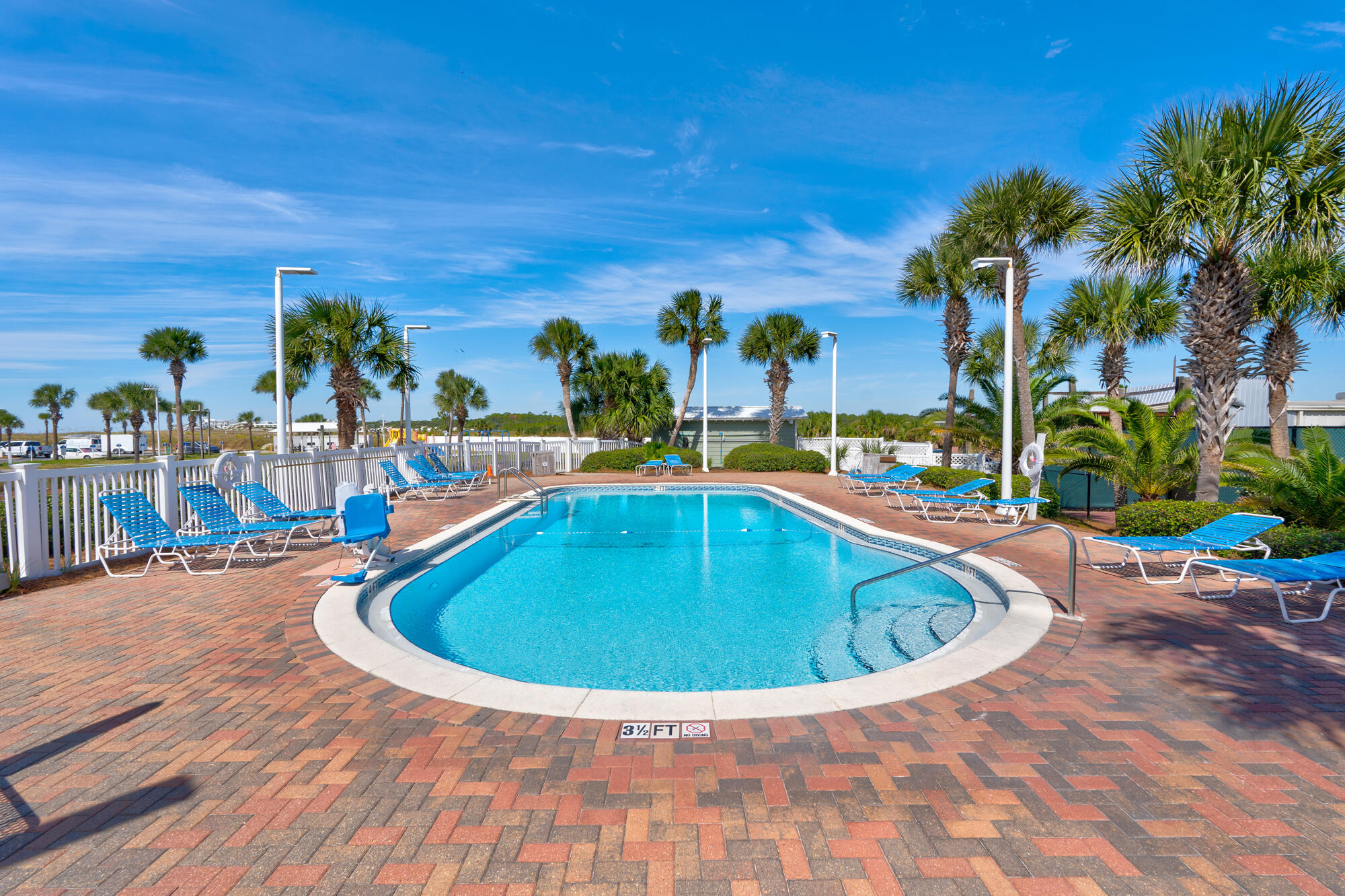 PINNACLE POINT - Residential