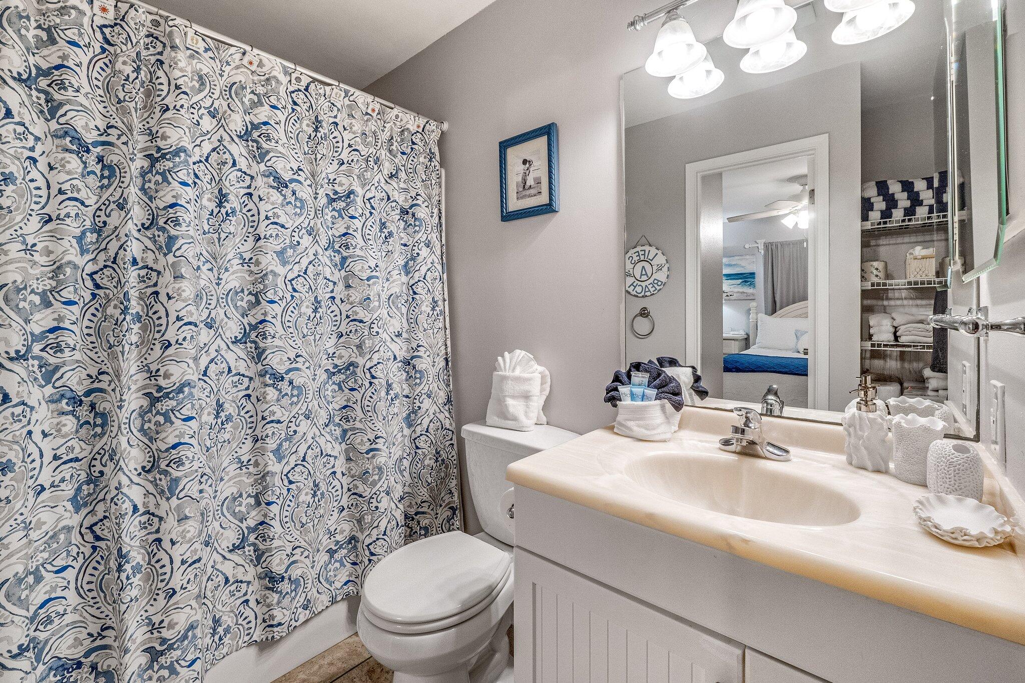SUMMER BREEZE CONDO - Residential