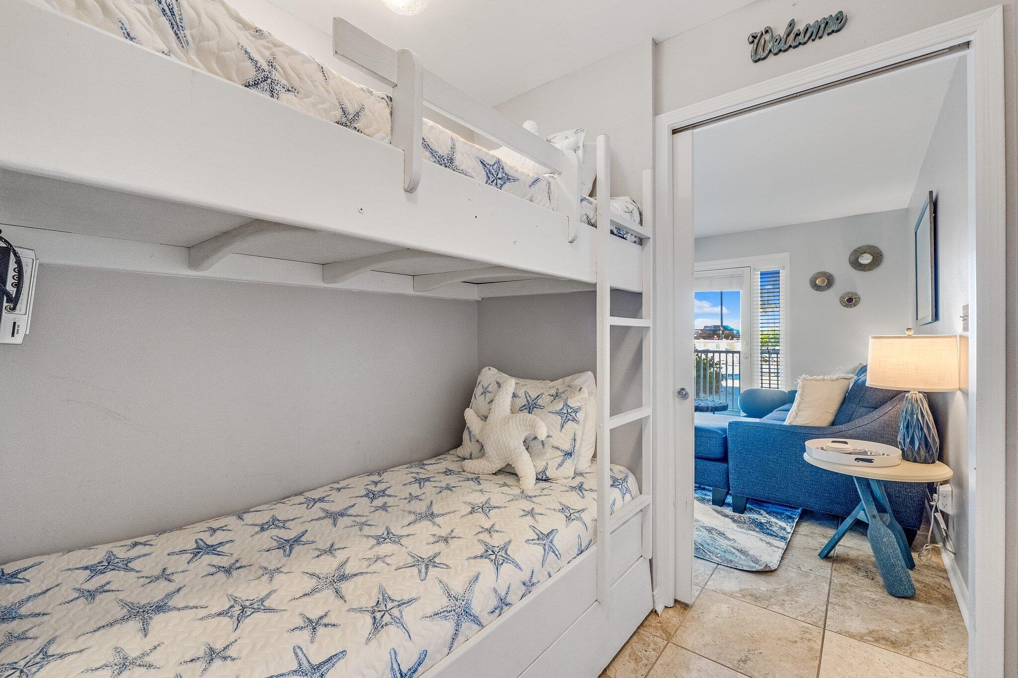 SUMMER BREEZE CONDO - Residential
