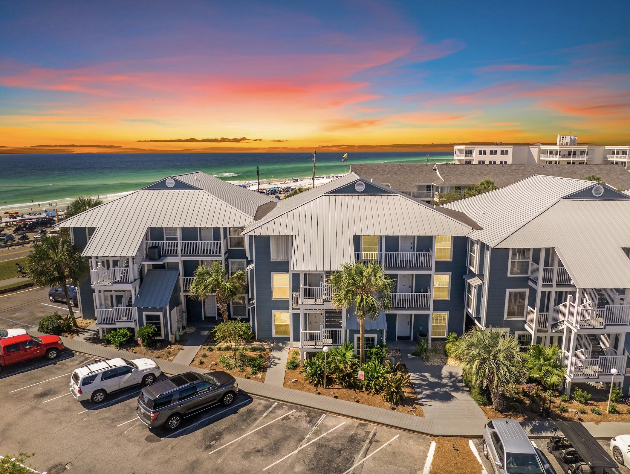 SUMMER BREEZE CONDO - Residential