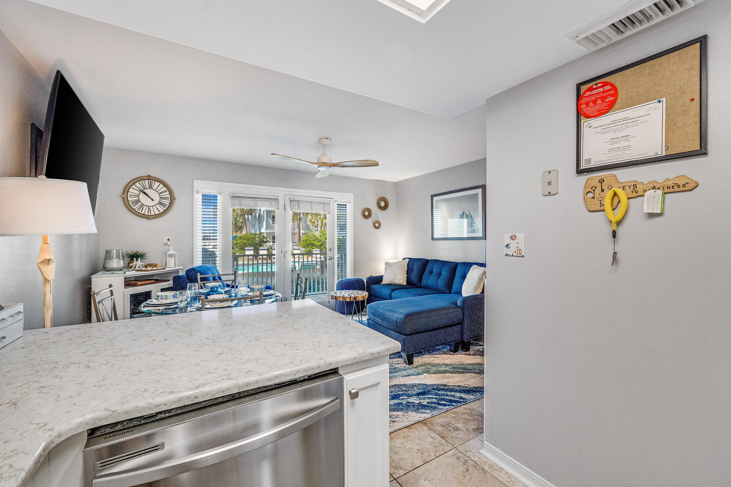 SUMMER BREEZE CONDO - Residential