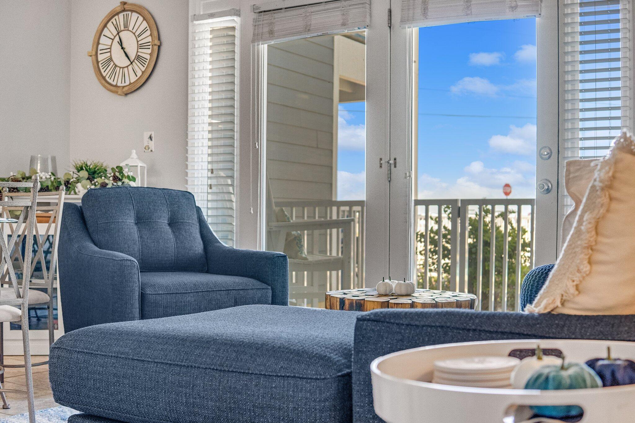 SUMMER BREEZE CONDO - Residential