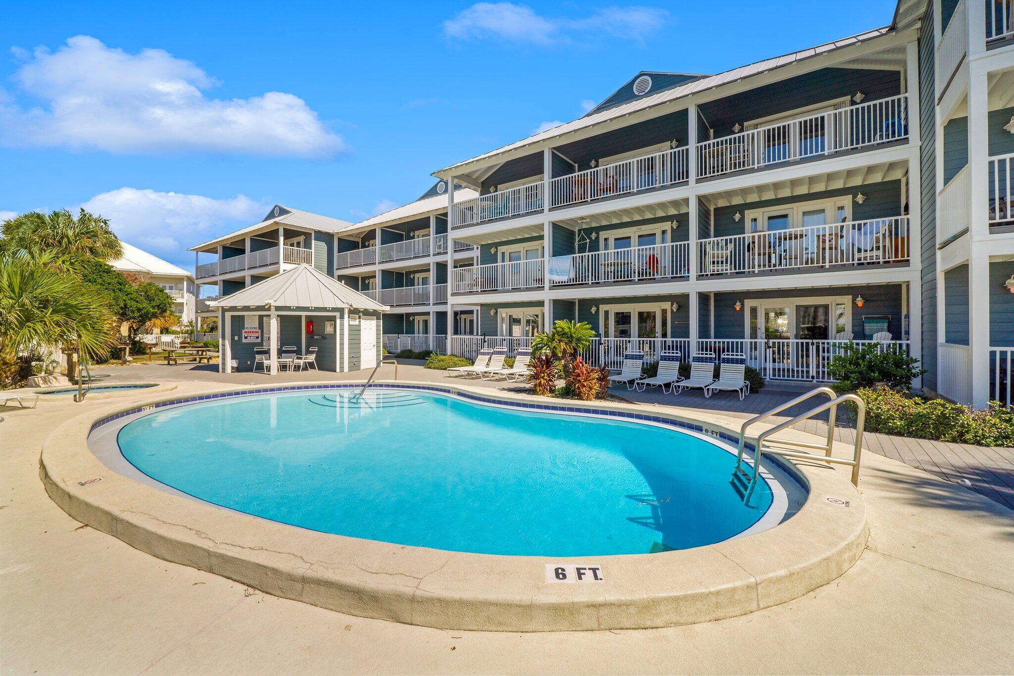 SUMMER BREEZE CONDO - Residential