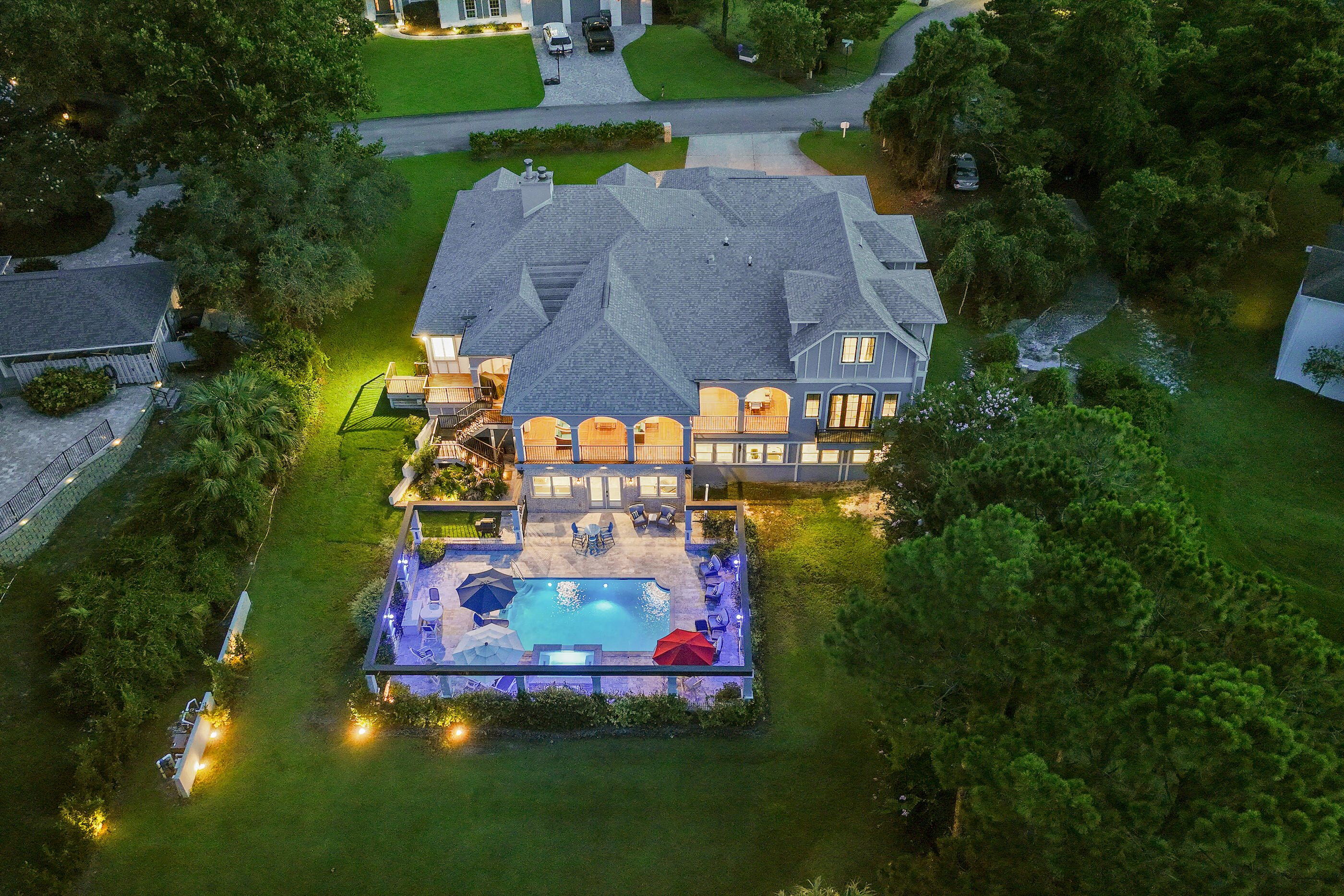 COUNTRY CLUB HILLS - Residential
