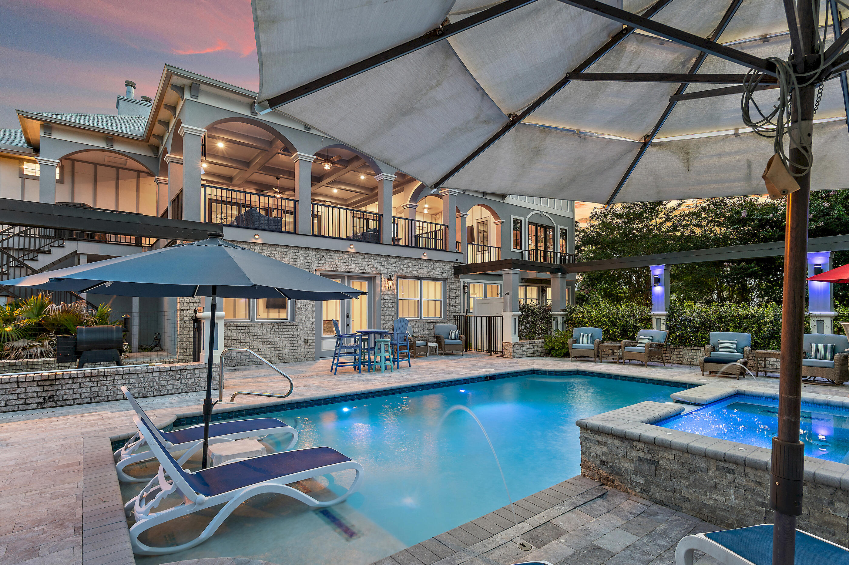 COUNTRY CLUB HILLS - Residential