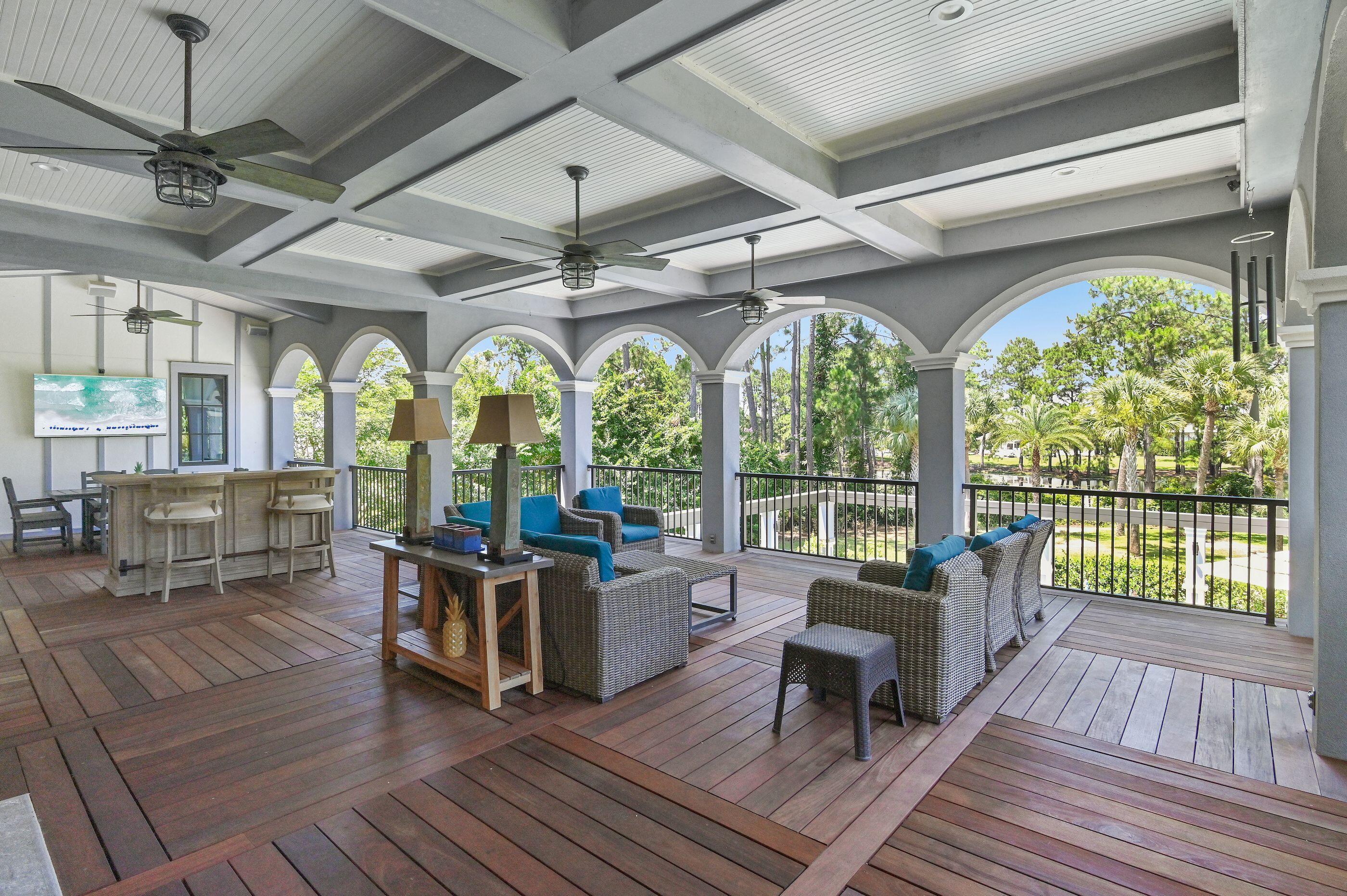 COUNTRY CLUB HILLS - Residential