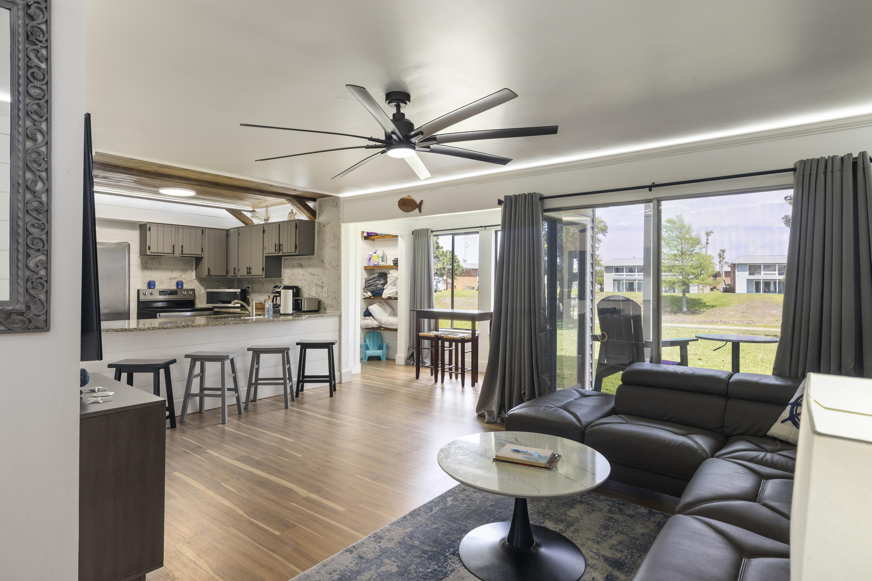 Gulf Terrace Condominium Association - Residential