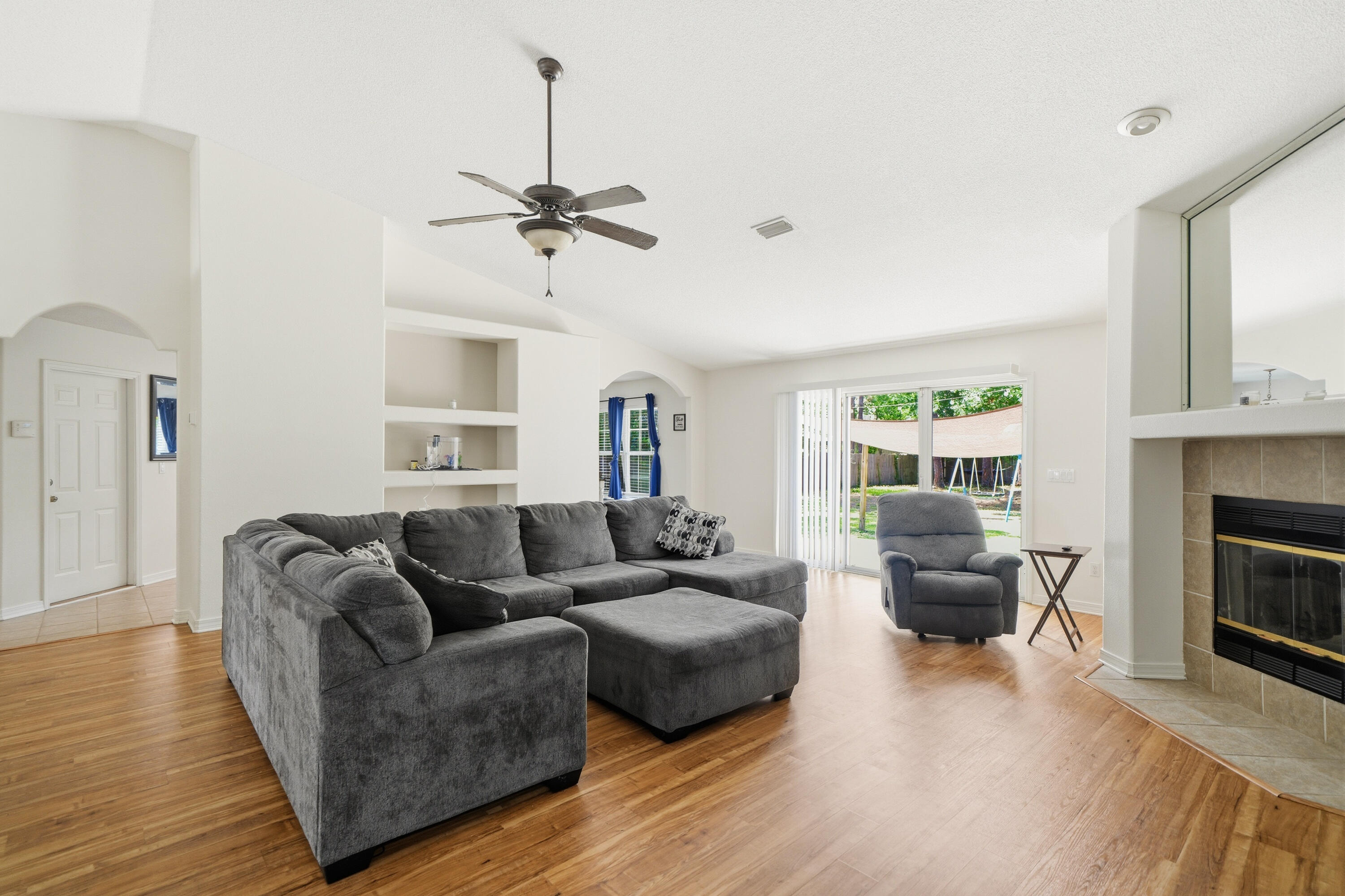 HOLLEY BY THE SEA - Residential