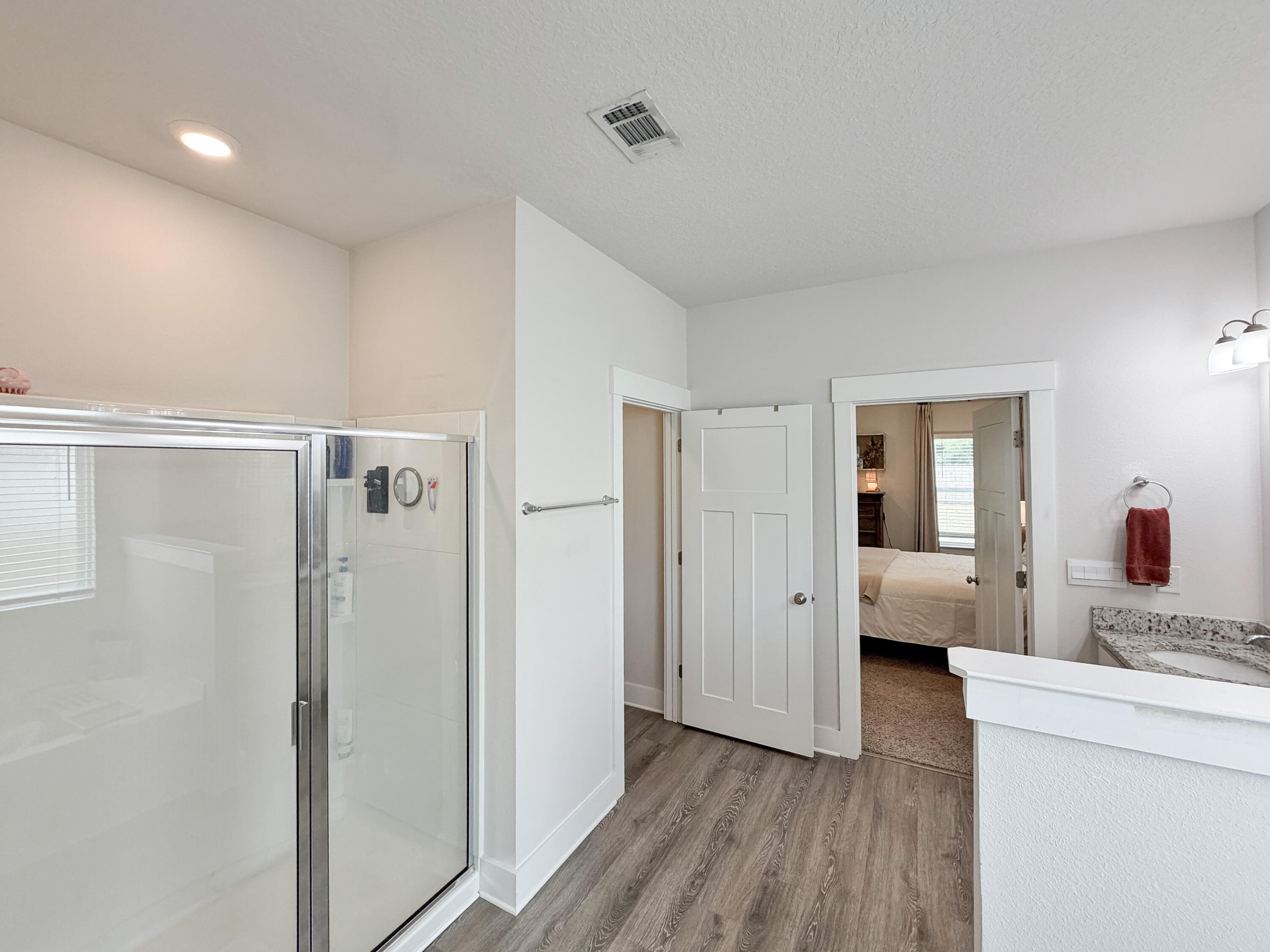 HILLWOOD ESTATES - Residential