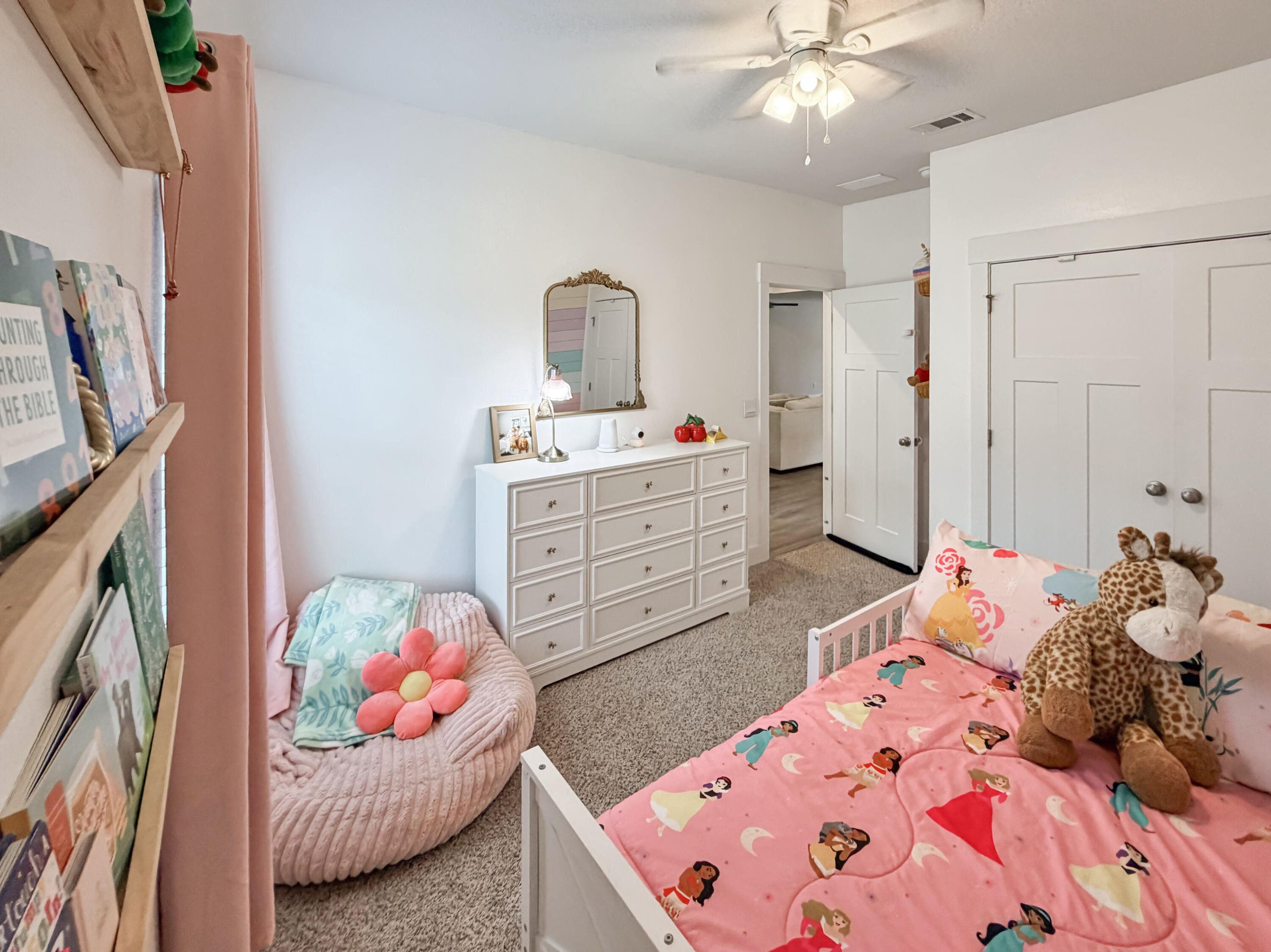 HILLWOOD ESTATES - Residential