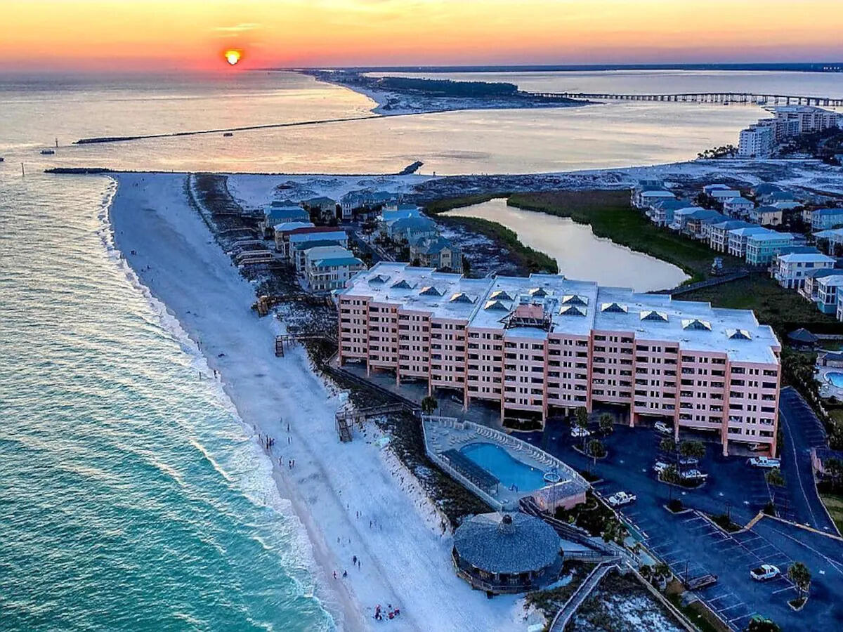 JETTY EAST CONDO - Residential
