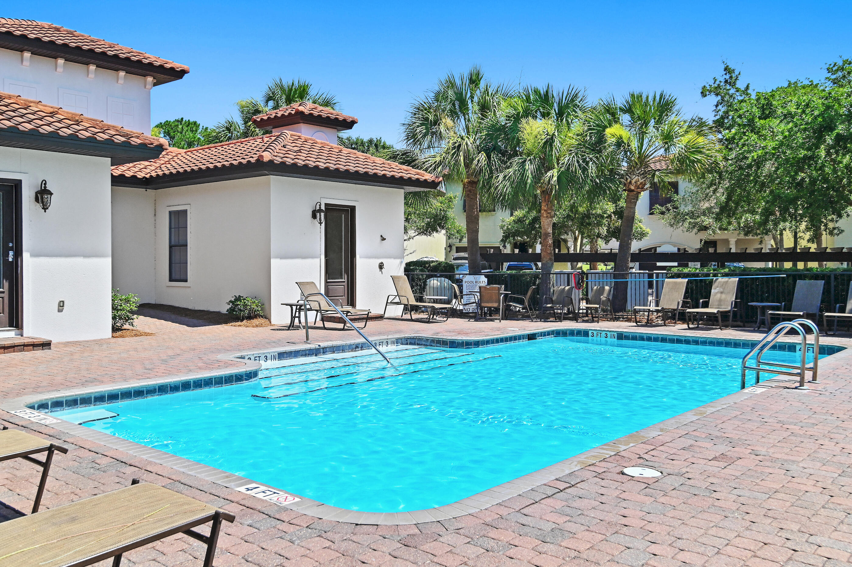 VILLA LAGO - Residential